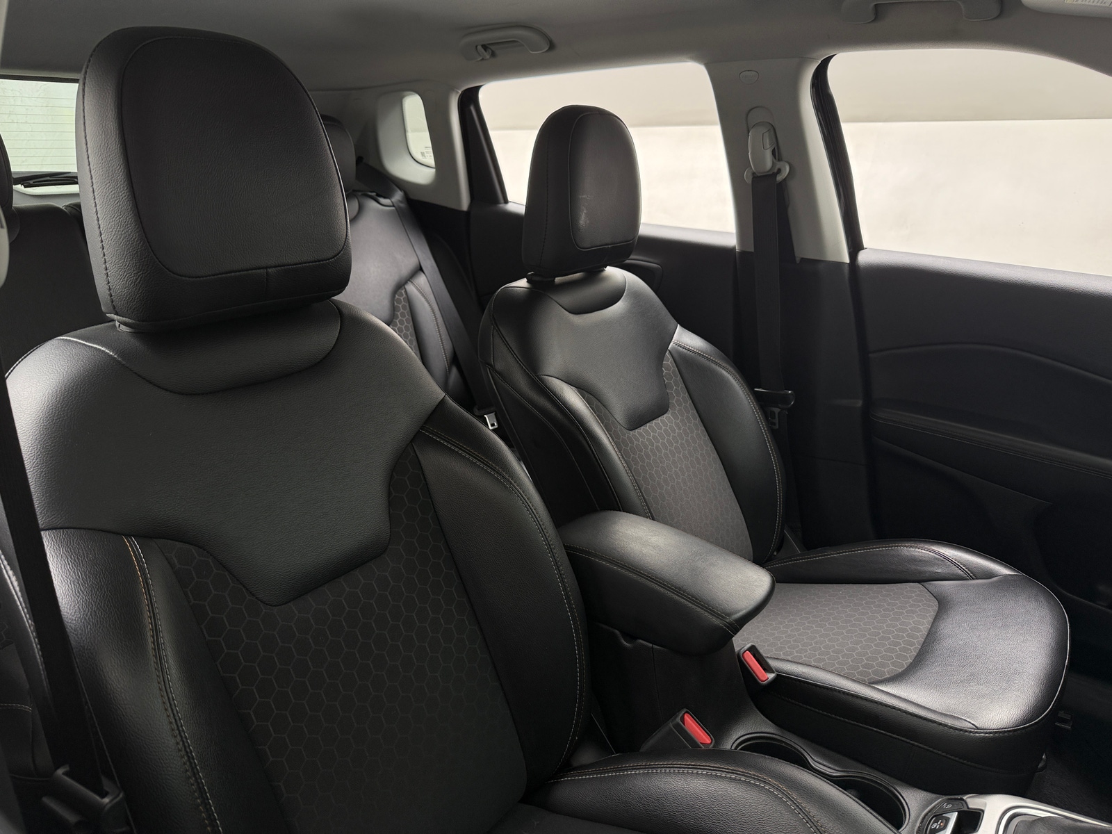 Thumbnail: 2018 Jeep Compass - 2
