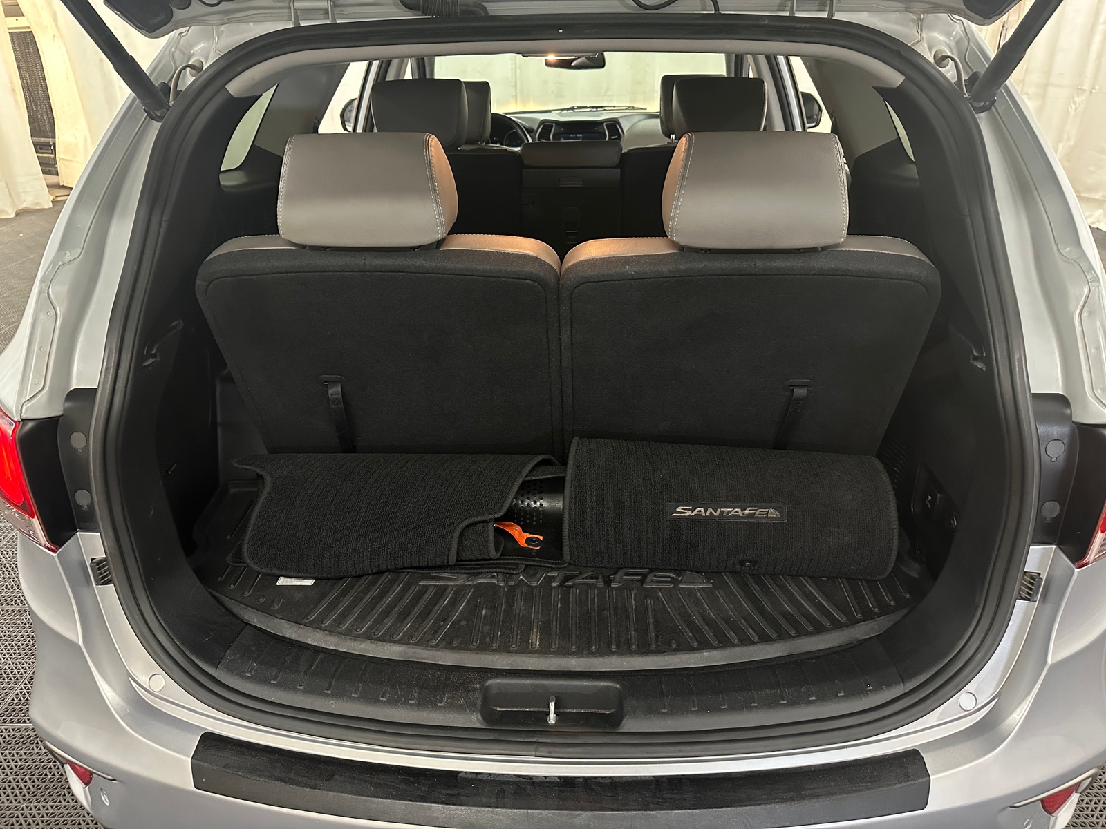 Thumbnail: 2017 Hyundai Santa Fe - 6