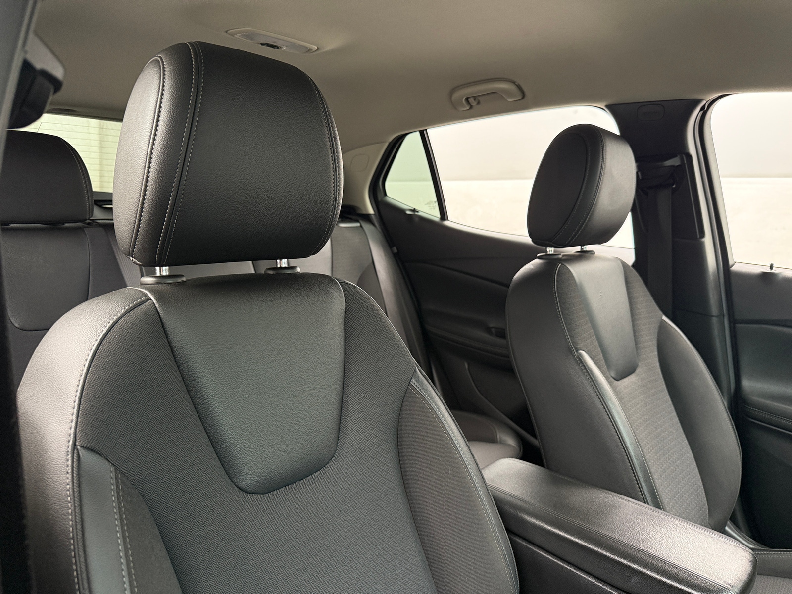 Thumbnail: 2020 Buick Encore GX - 2