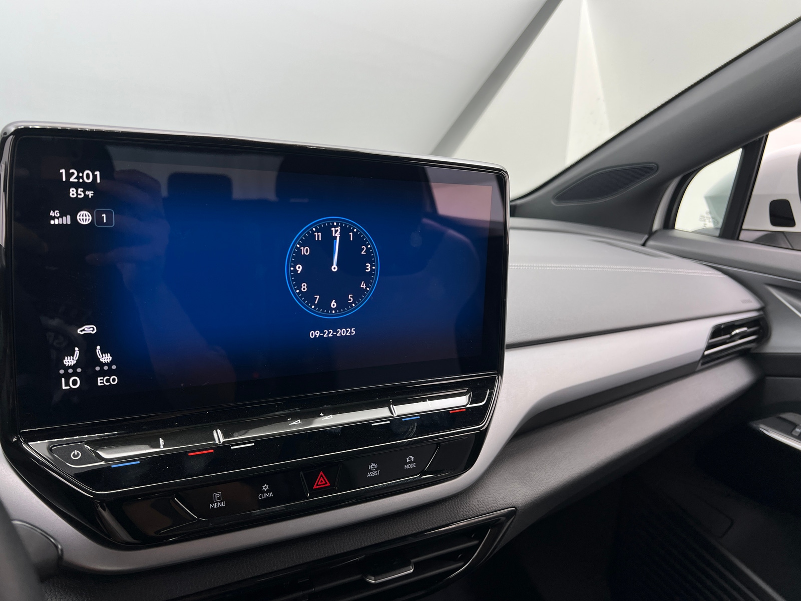 Thumbnail: 2024 Volkswagen ID.4 - 4