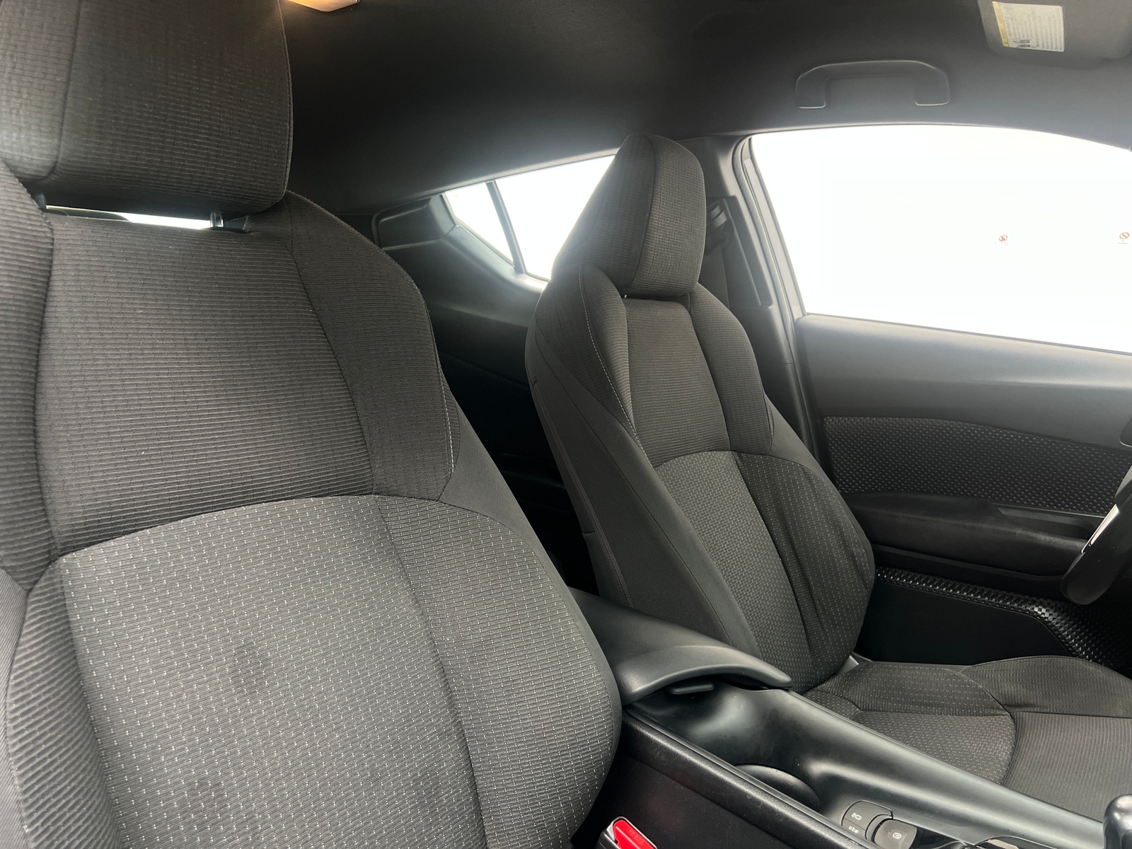 Thumbnail: 2018 Toyota C-HR - 2