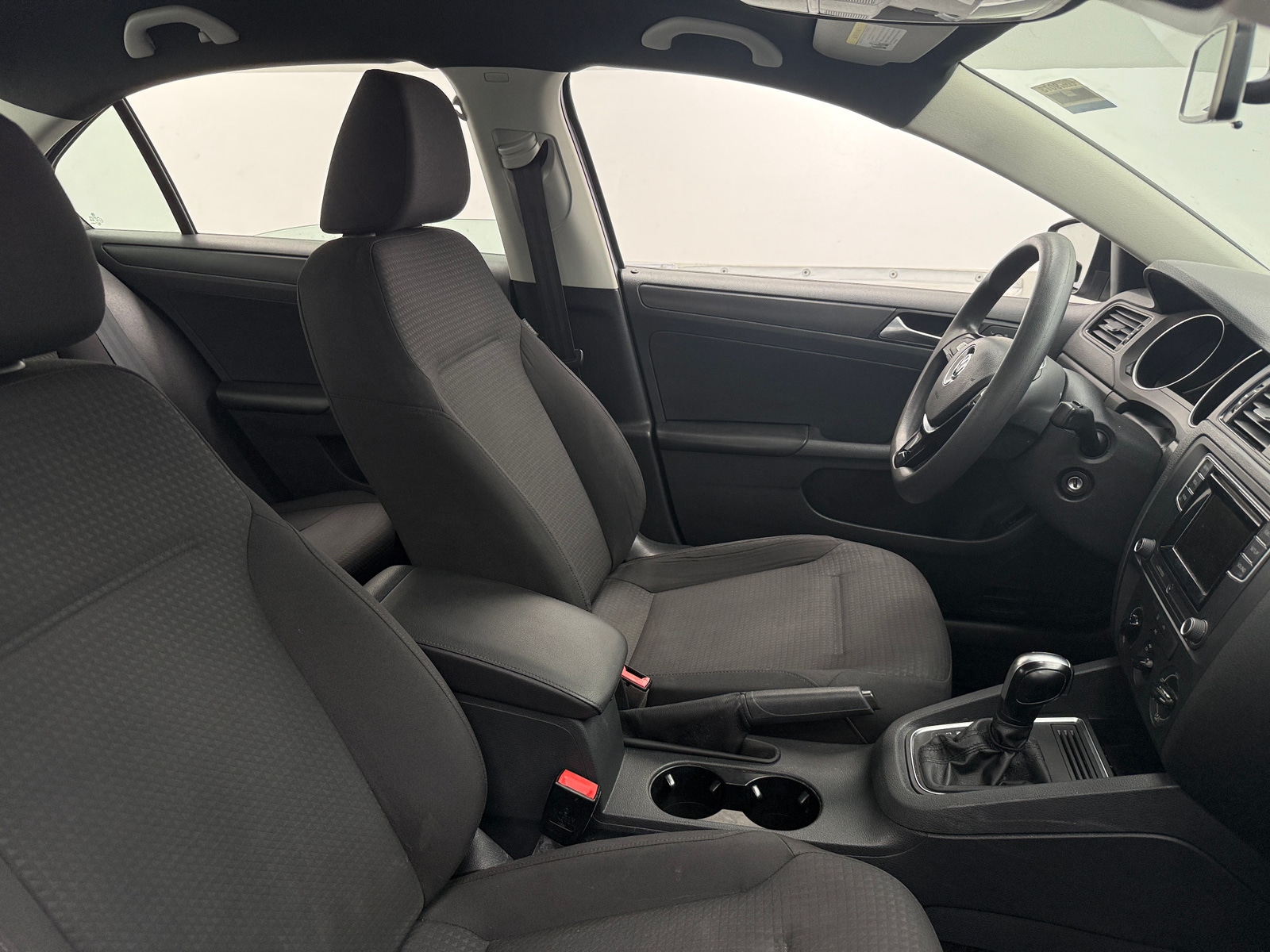 Thumbnail: 2016 Volkswagen Jetta - 2