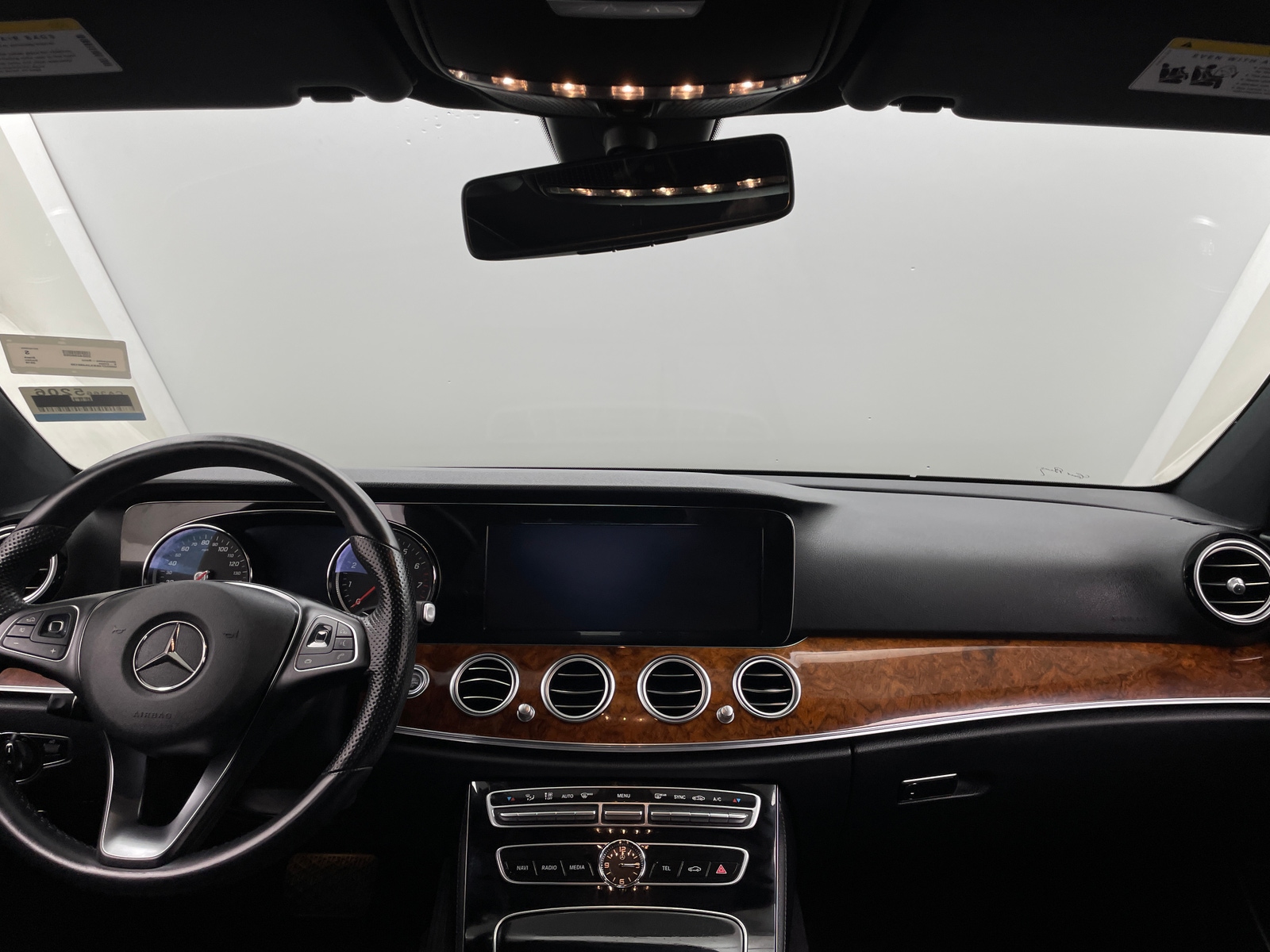 Thumbnail: 2018 Mercedes-Benz E-Class - 2