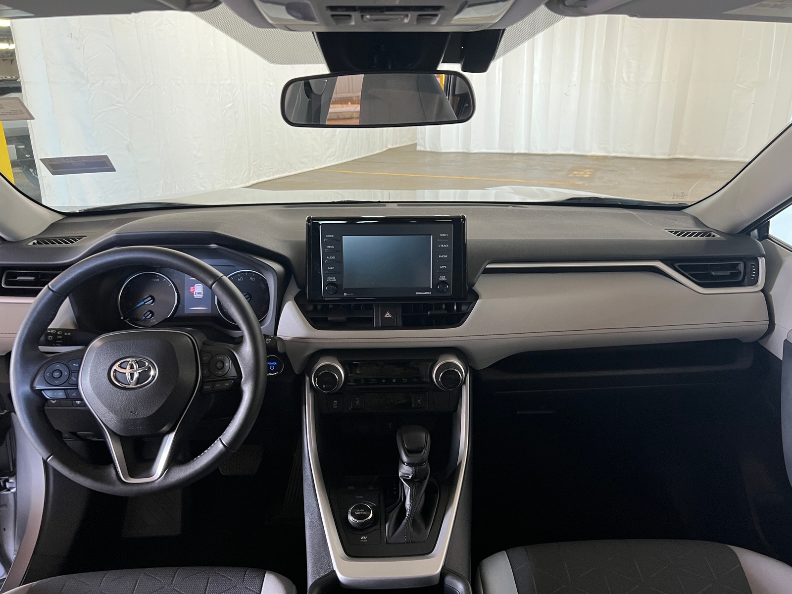 Thumbnail: 2022 Toyota RAV4 - 3