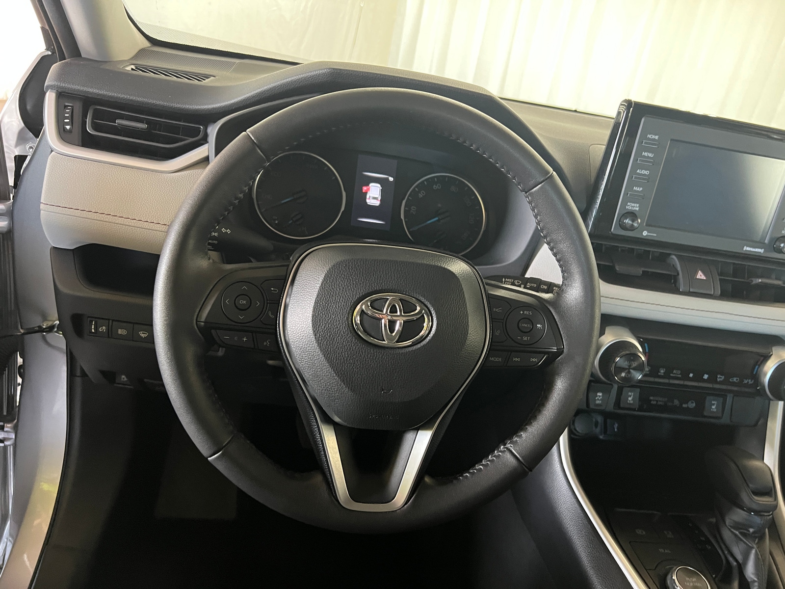 Thumbnail: 2022 Toyota RAV4 - 5