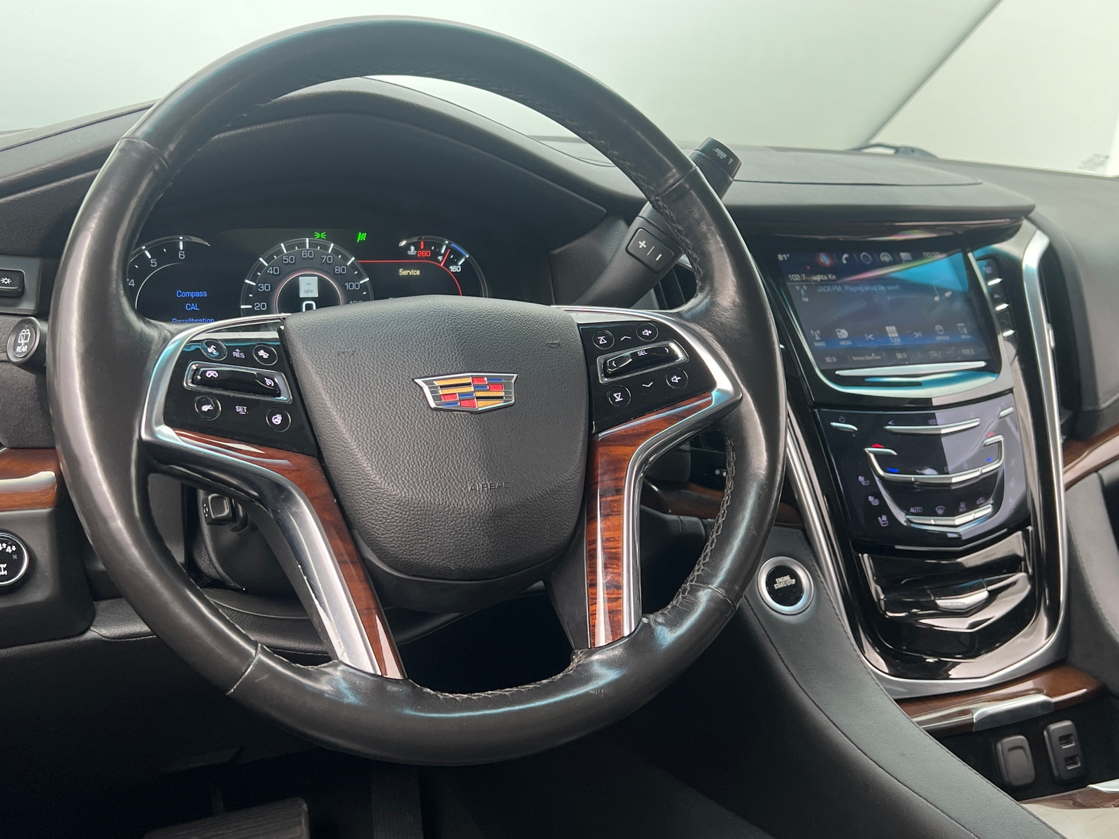 Thumbnail: 2019 Cadillac Escalade - 4