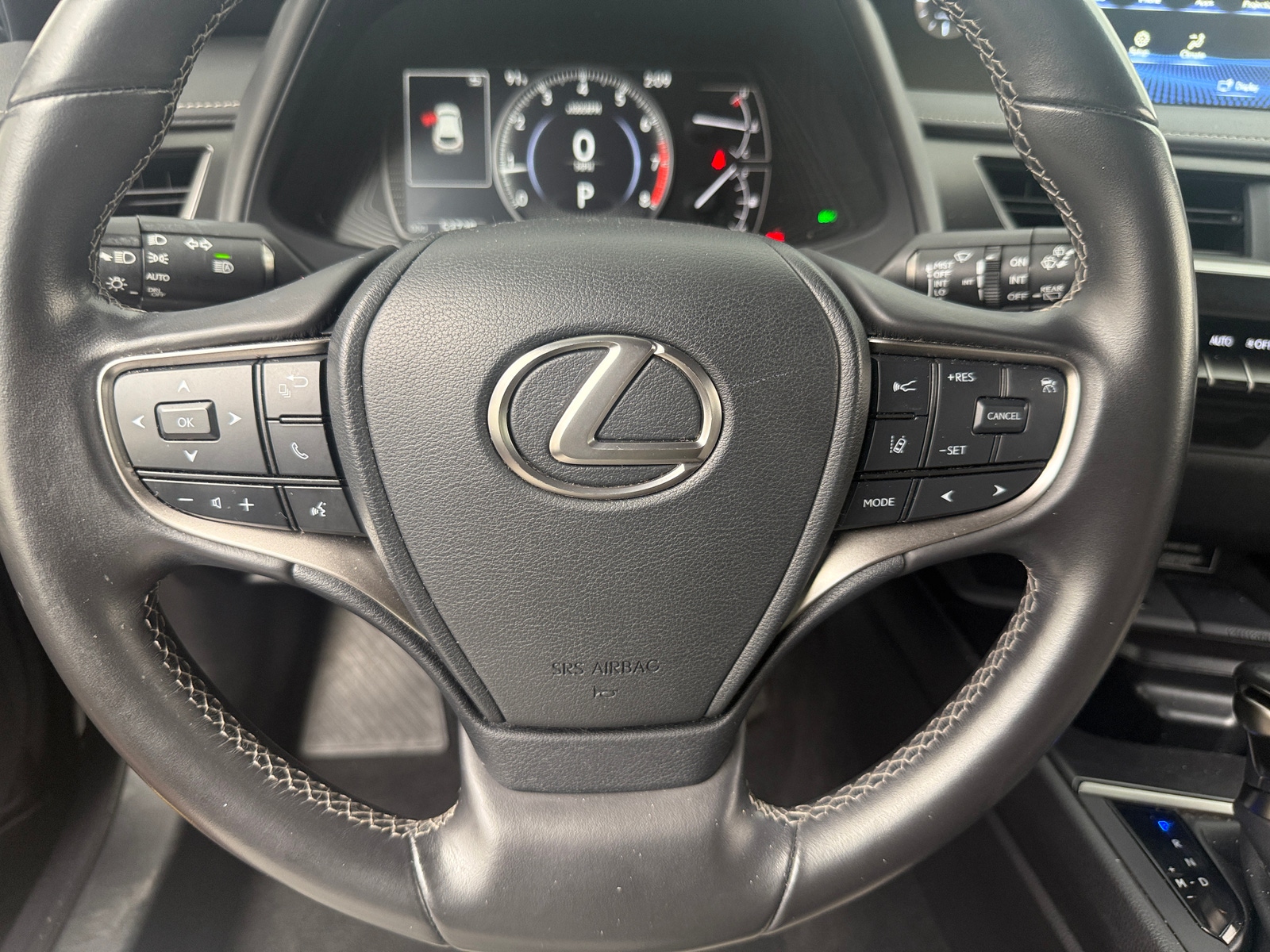 Thumbnail: 2022 Lexus UX - 4