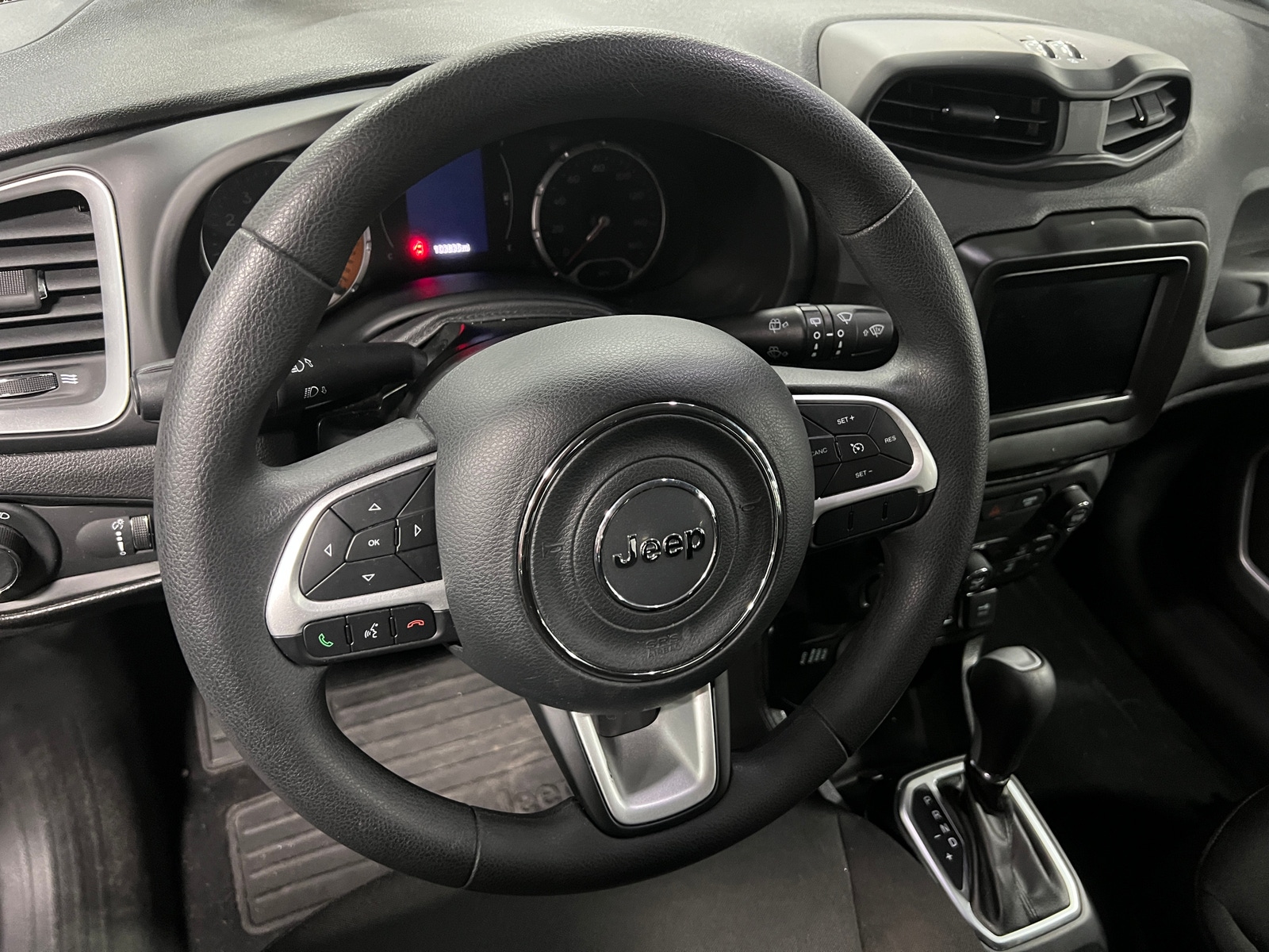 Thumbnail: 2018 Jeep Renegade - 5