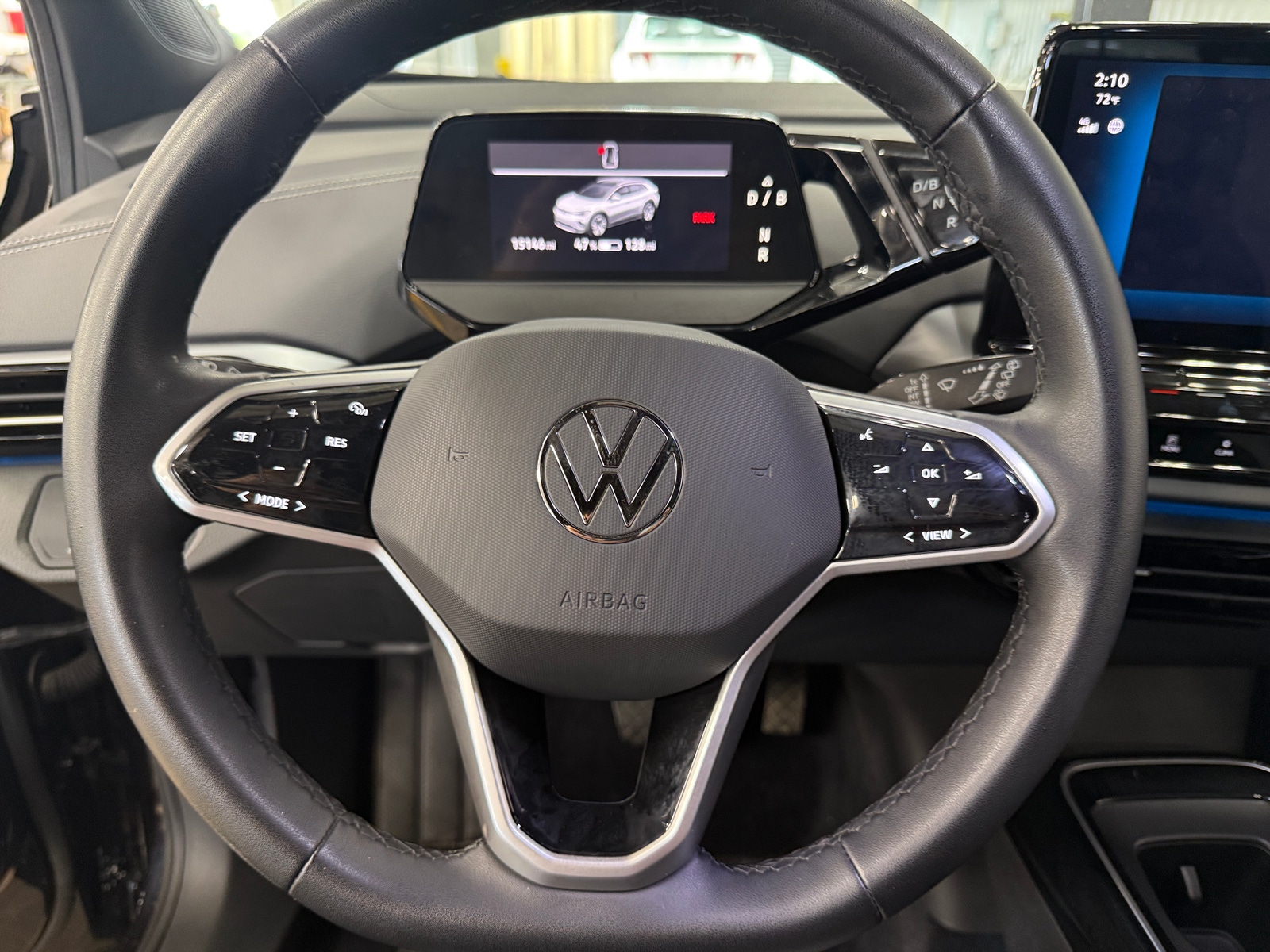 Thumbnail: 2023 Volkswagen ID.4 - 4
