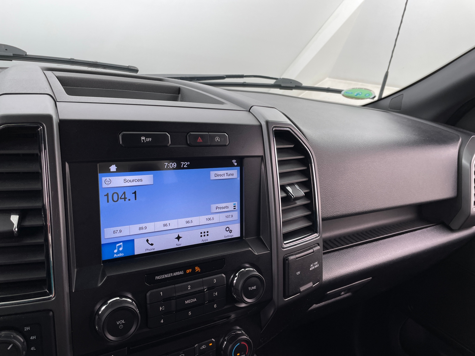 Thumbnail: 2018 Ford Econoline - 4