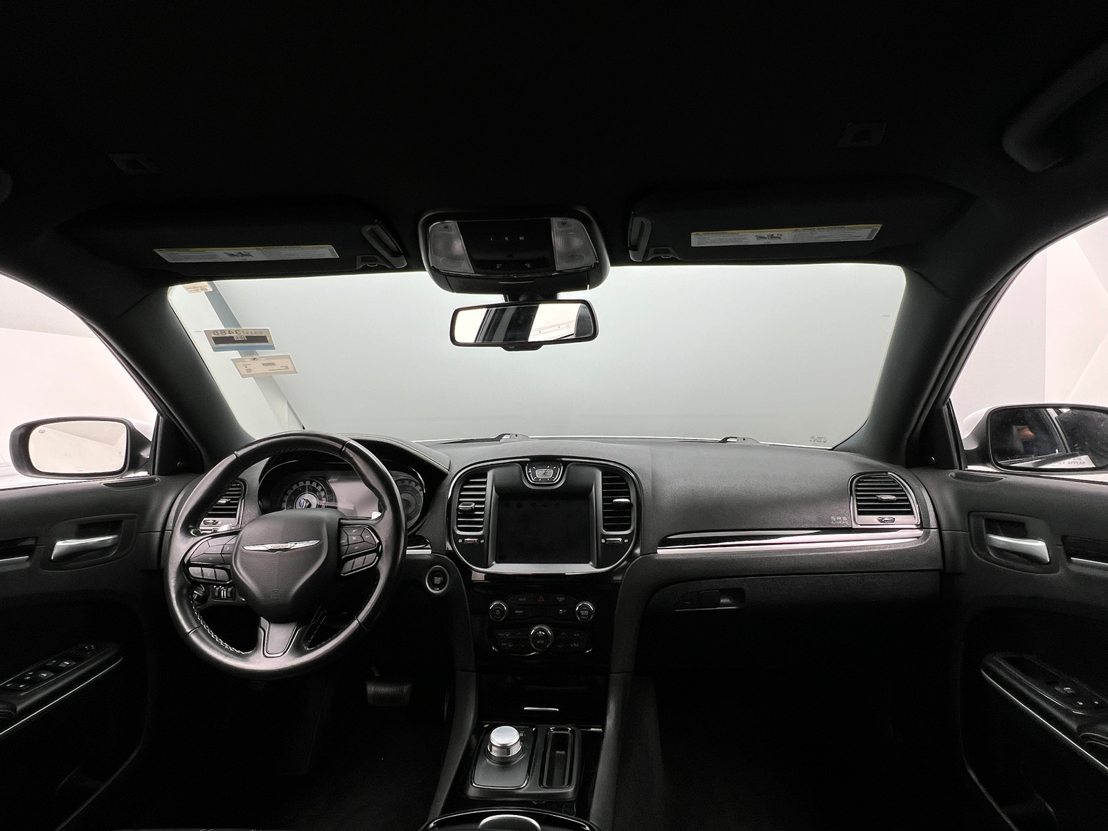 Thumbnail: 2019 Chrysler 300 - 2