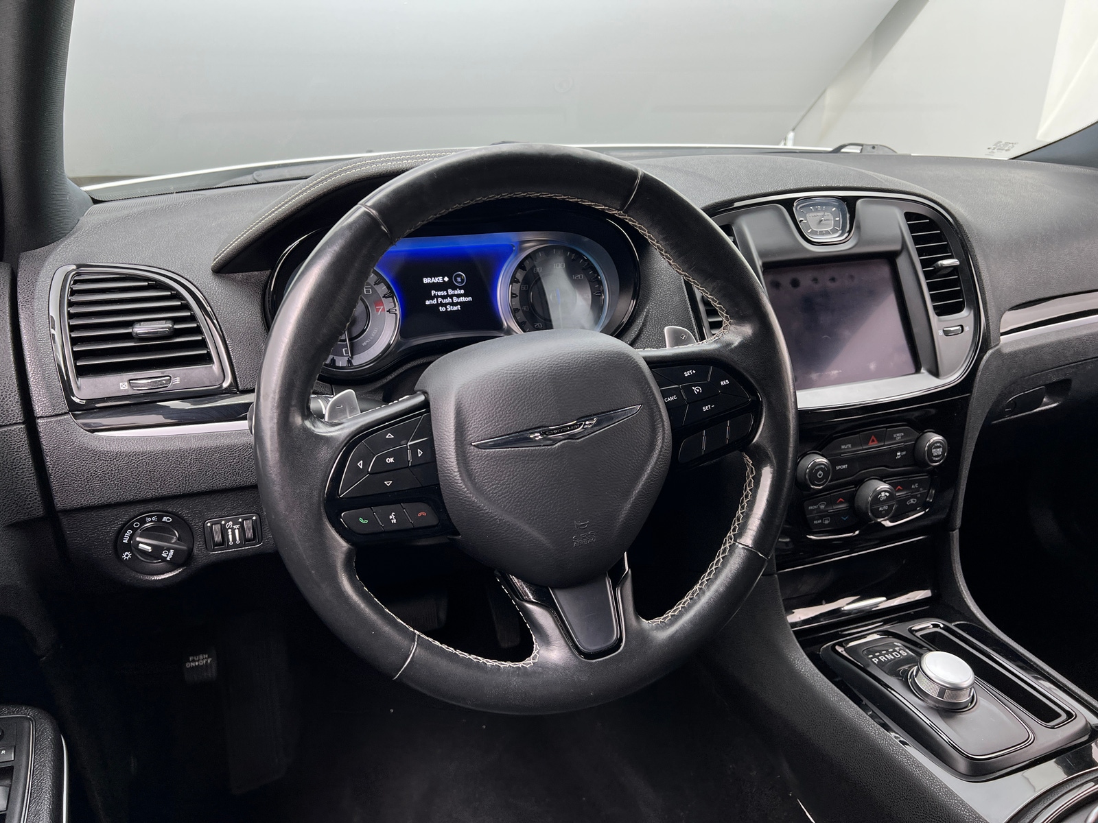 Thumbnail: 2019 Chrysler 300 - 4