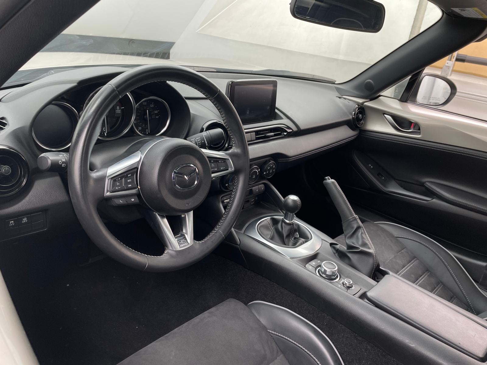 Thumbnail: 2023 Mazda MX-5 Miata - 2