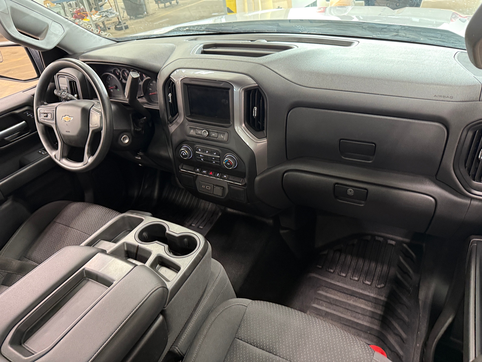 Thumbnail: 2022 Chevrolet Silverado 1500 - 3