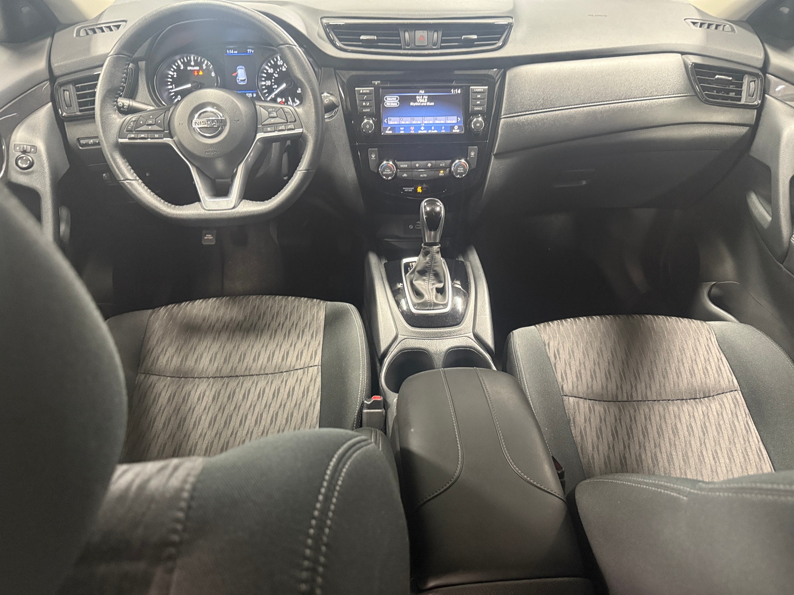 Thumbnail: 2020 Nissan Rogue - 3