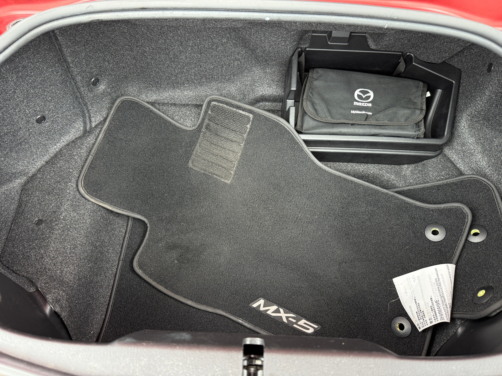 Thumbnail: 2019 Mazda MX-5 Miata - 4