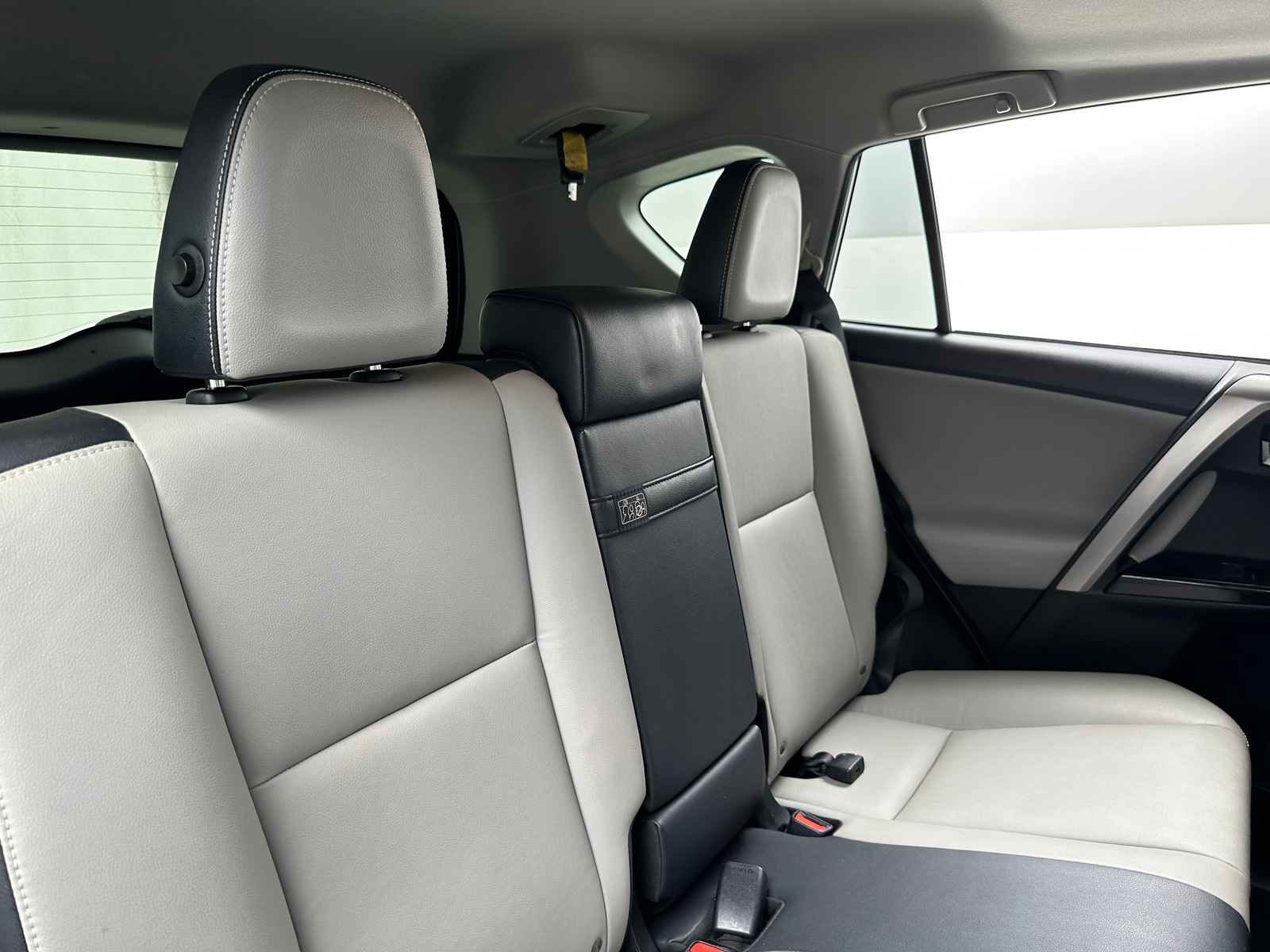 Thumbnail: 2016 Toyota RAV4 - 5