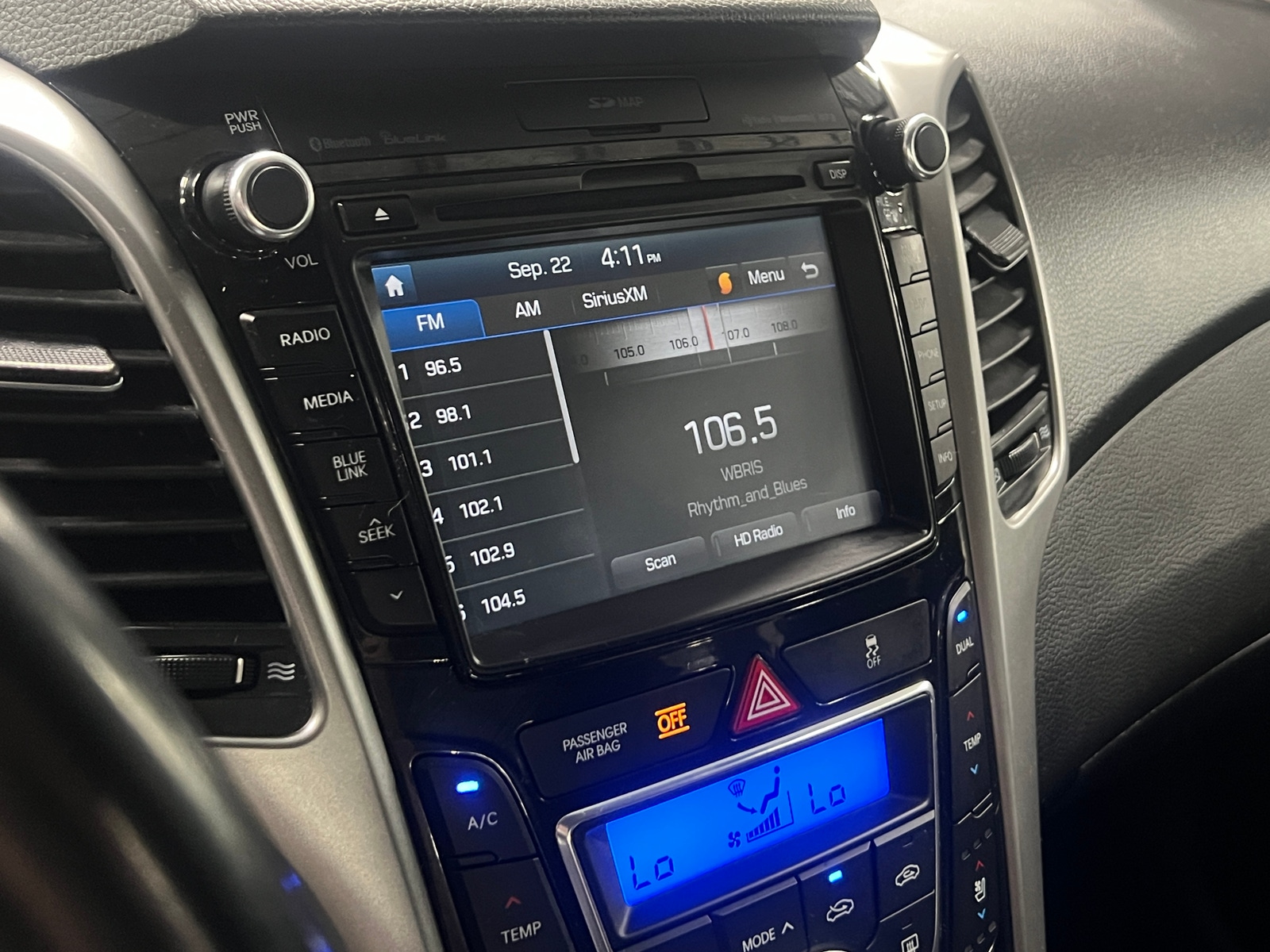 Thumbnail: 2016 Hyundai Elantra - 4