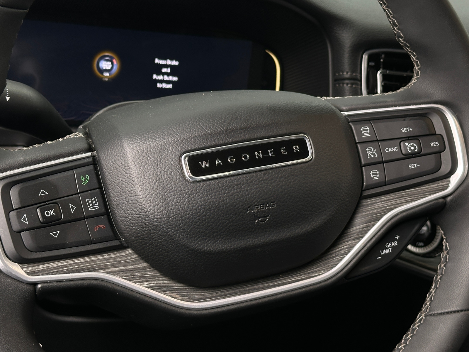 Thumbnail: 2024 Jeep Wagoneer - 4