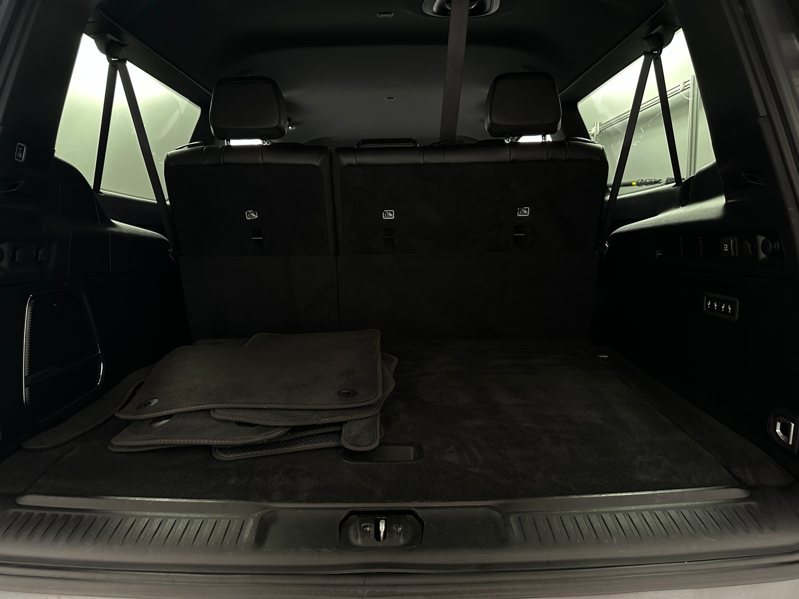 Thumbnail: 2024 Jeep Wagoneer - 6