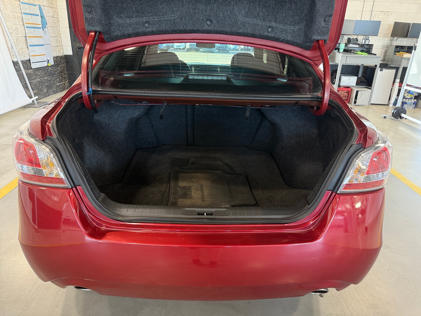 Thumbnail: 2015 Nissan Altima - 7