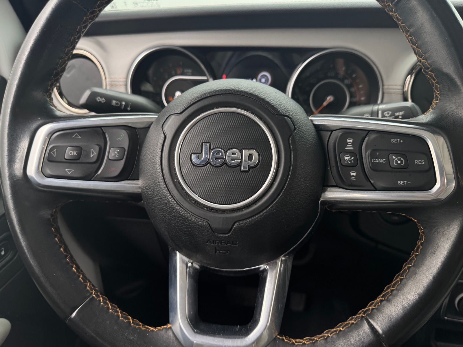 Thumbnail: 2021 Jeep Gladiator - 4