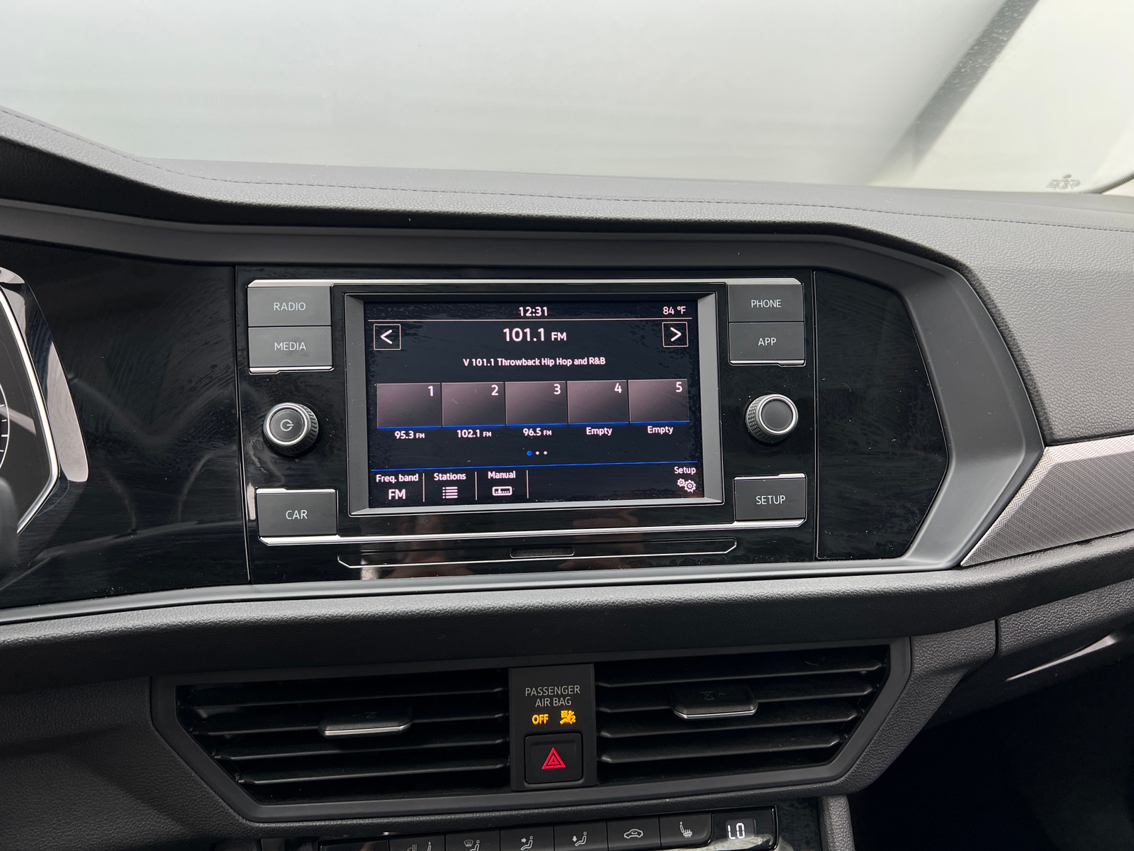 Thumbnail: 2019 Volkswagen Jetta - 3