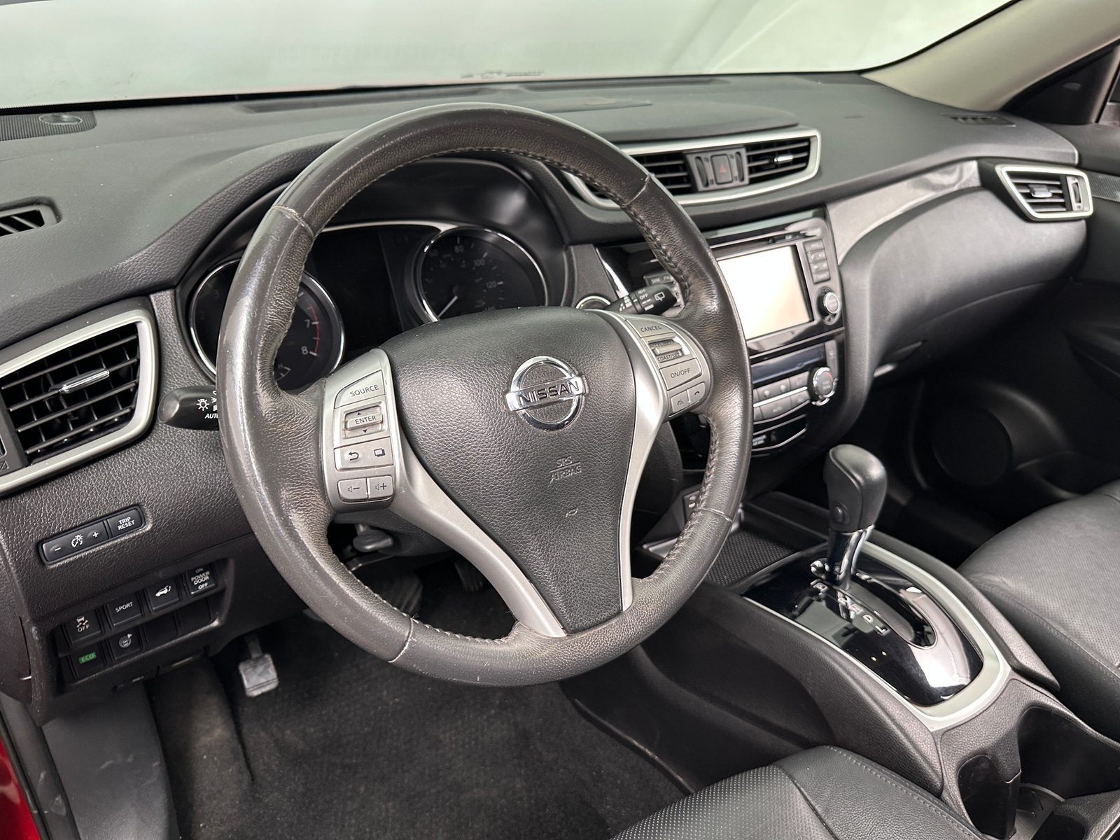 Thumbnail: 2015 Nissan Rogue - 4