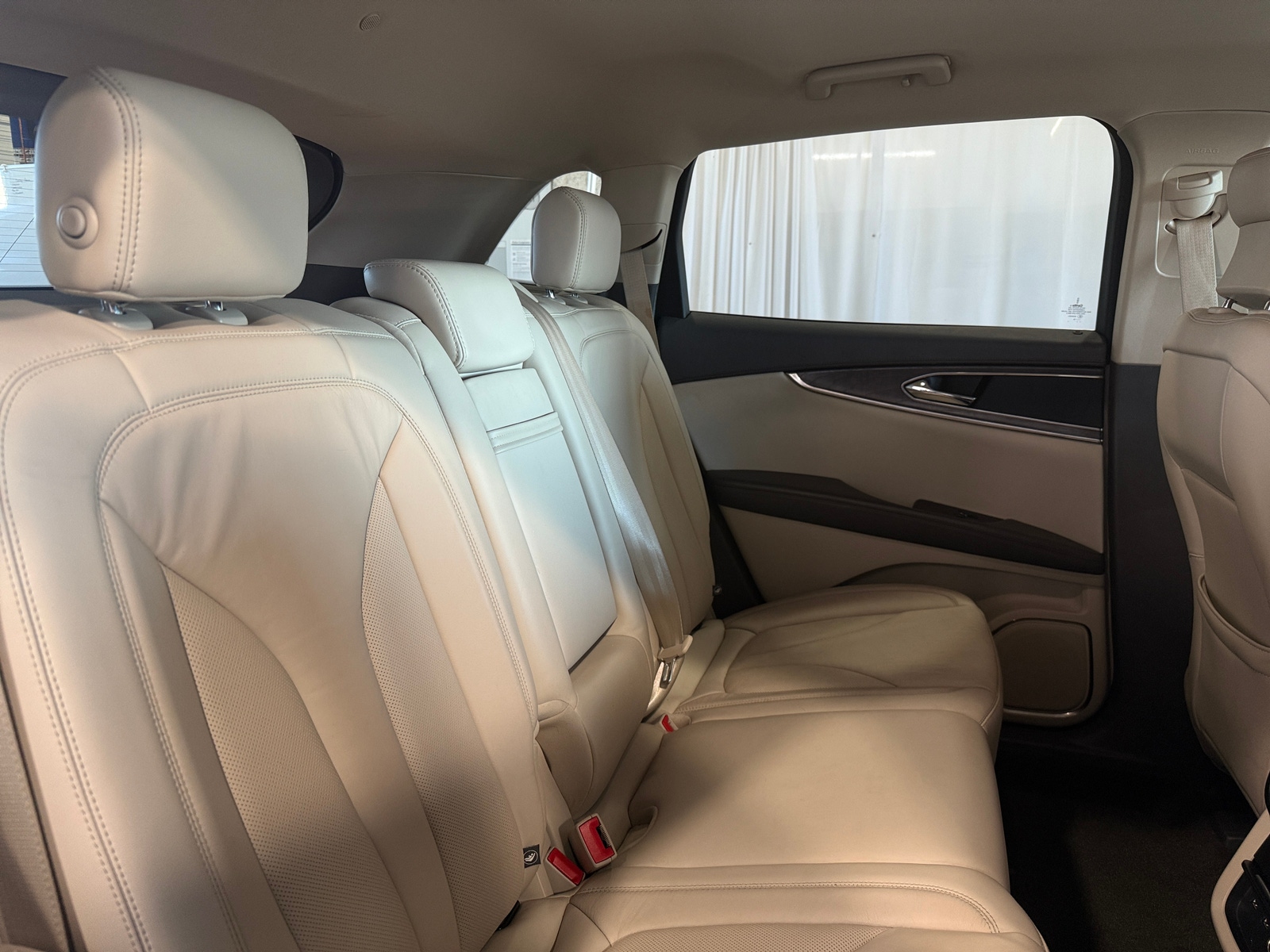 Thumbnail: 2019 Lincoln Nautilus - 5