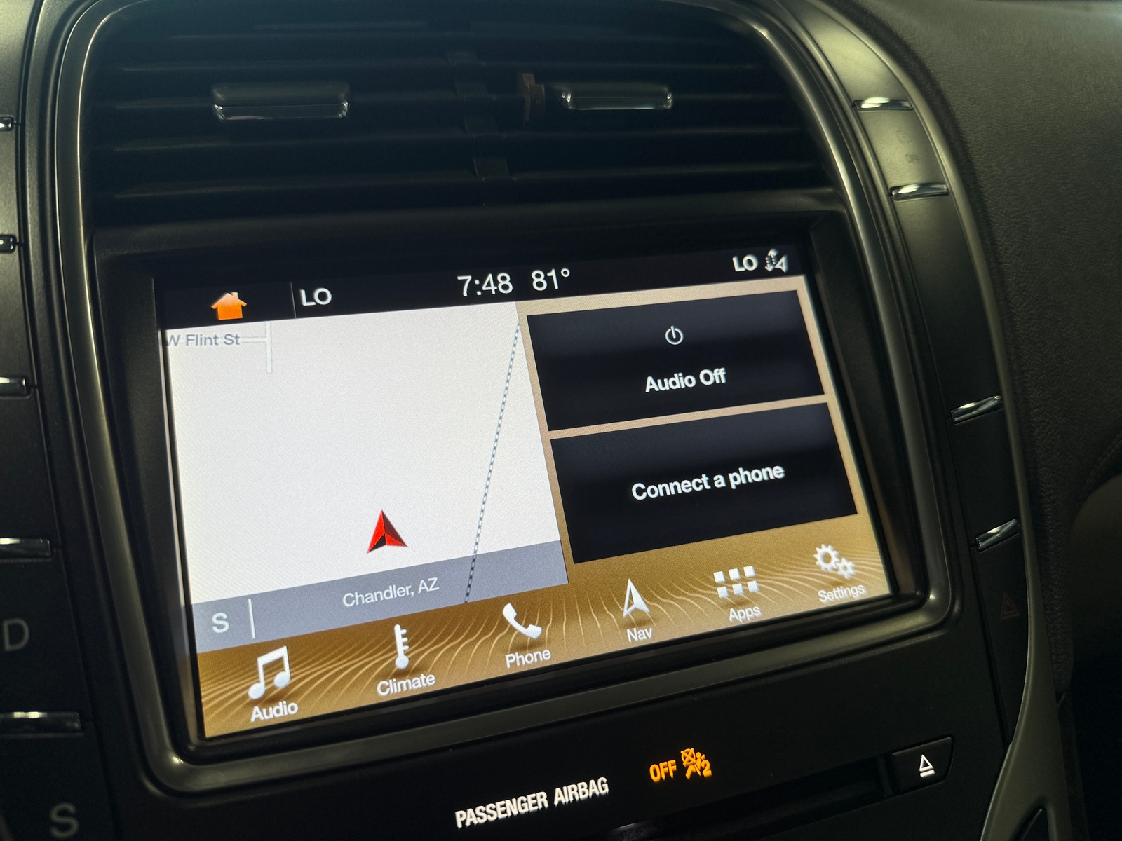 Thumbnail: 2019 Lincoln Nautilus - 3