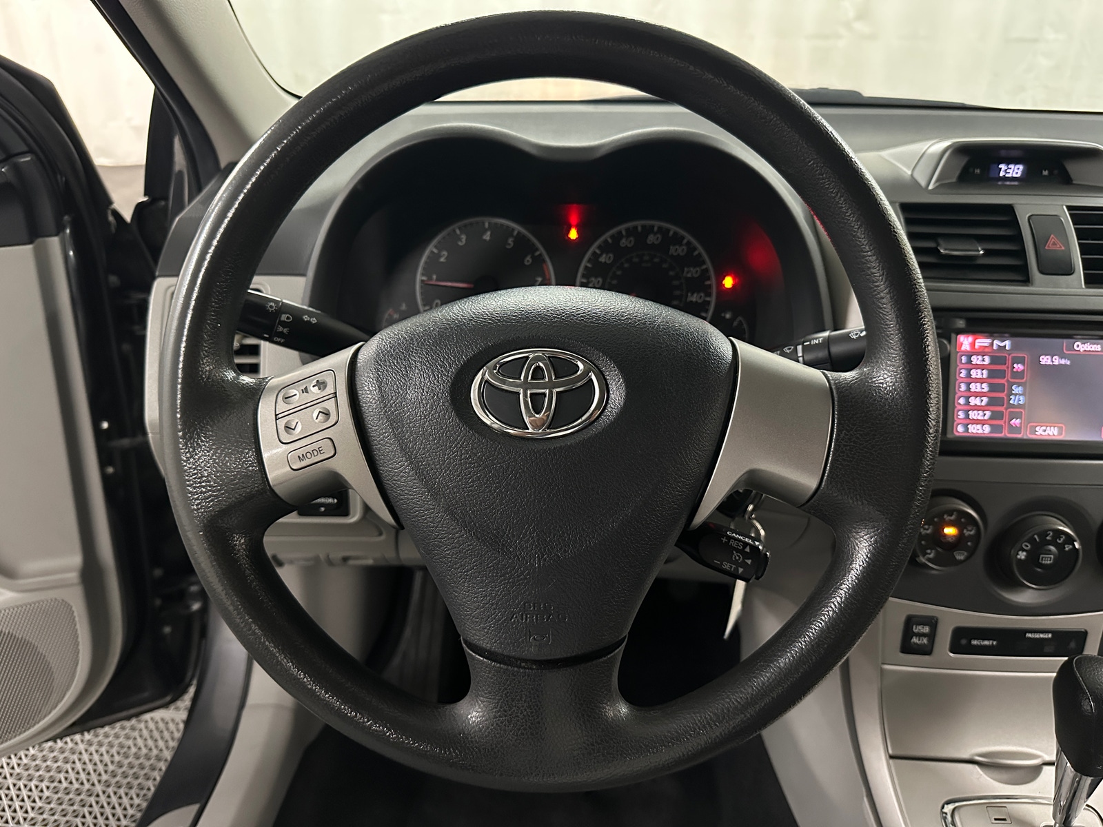Thumbnail: 2013 Toyota Corolla - 5
