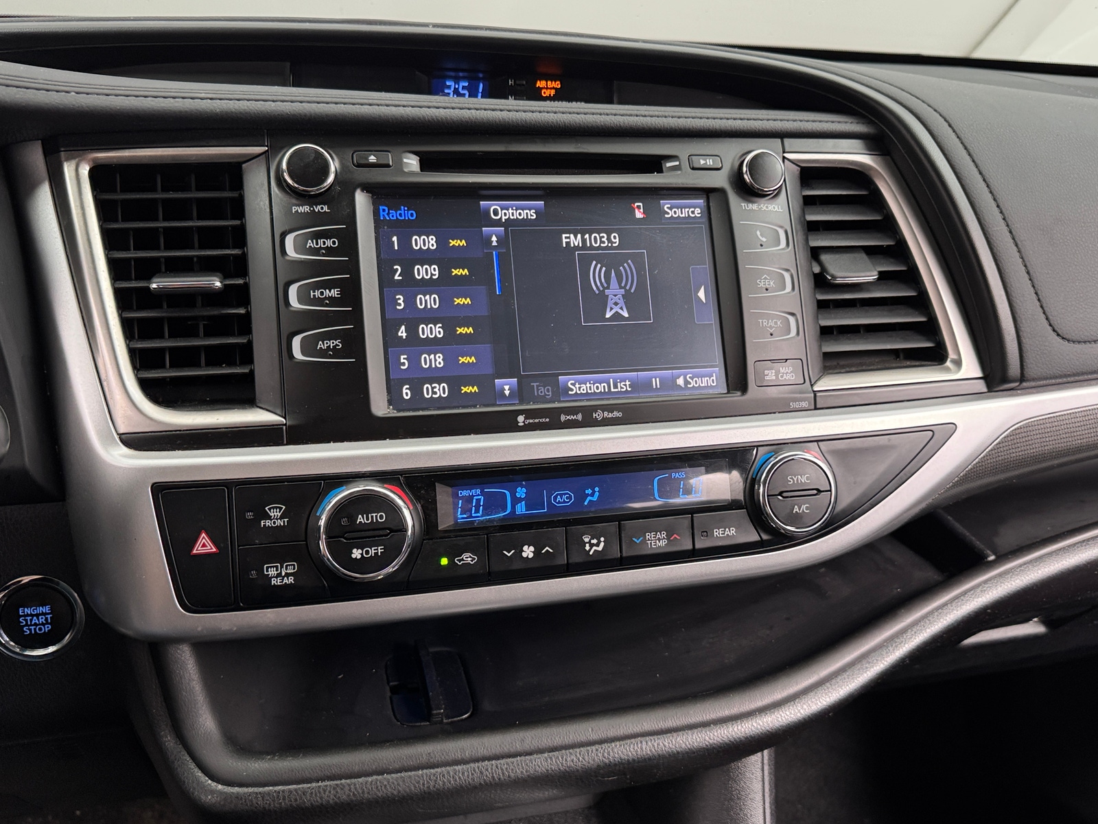 Thumbnail: 2019 Toyota Highlander - 3