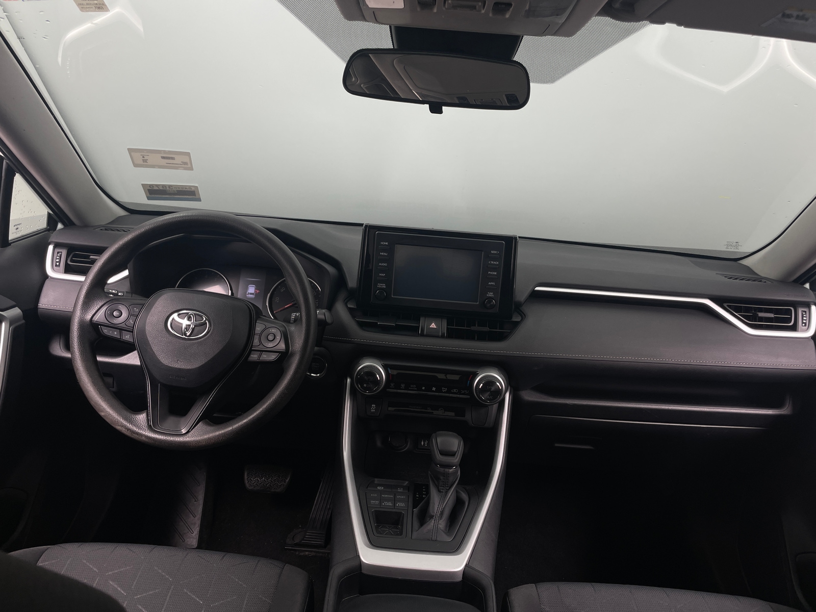 Thumbnail: 2019 Toyota RAV4 - 3