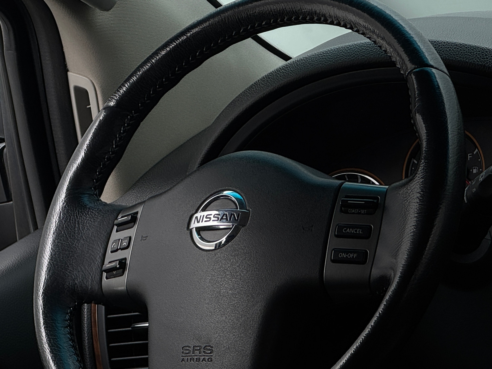 Thumbnail: 2012 Nissan Armada - 4