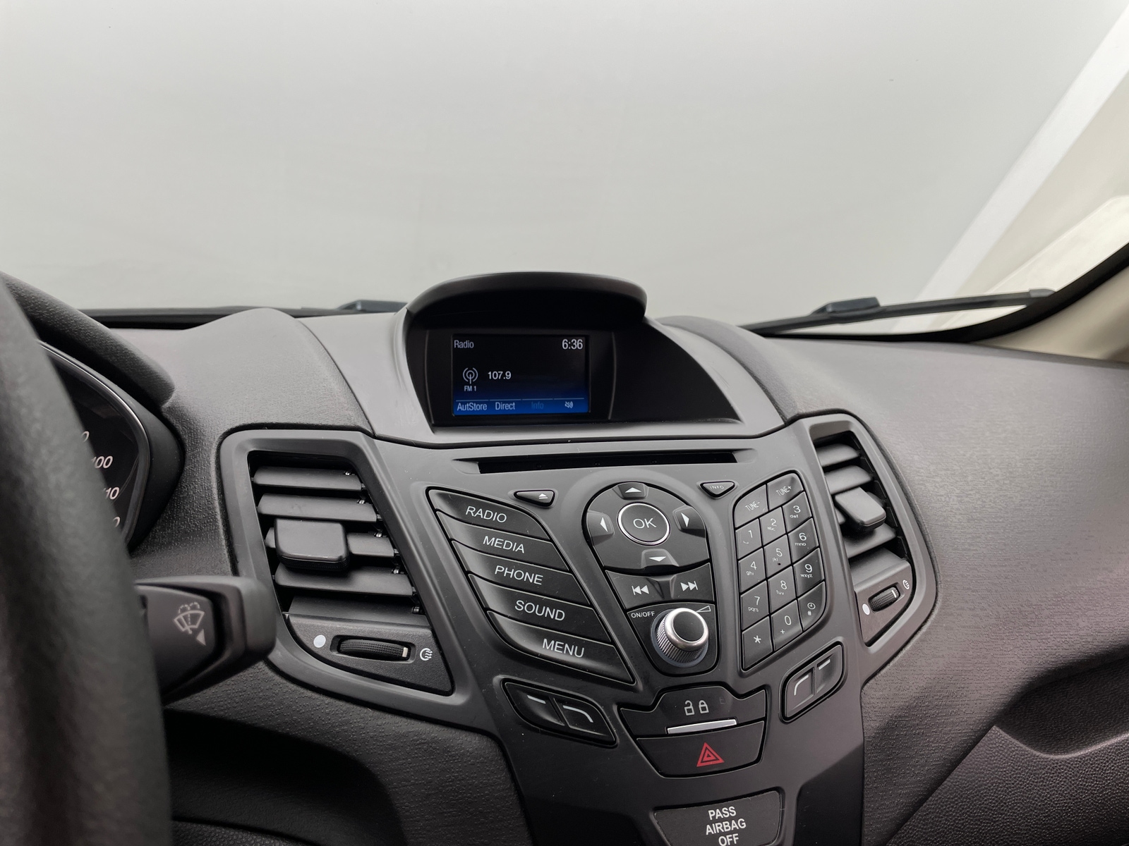Thumbnail: 2018 Ford Fiesta - 4