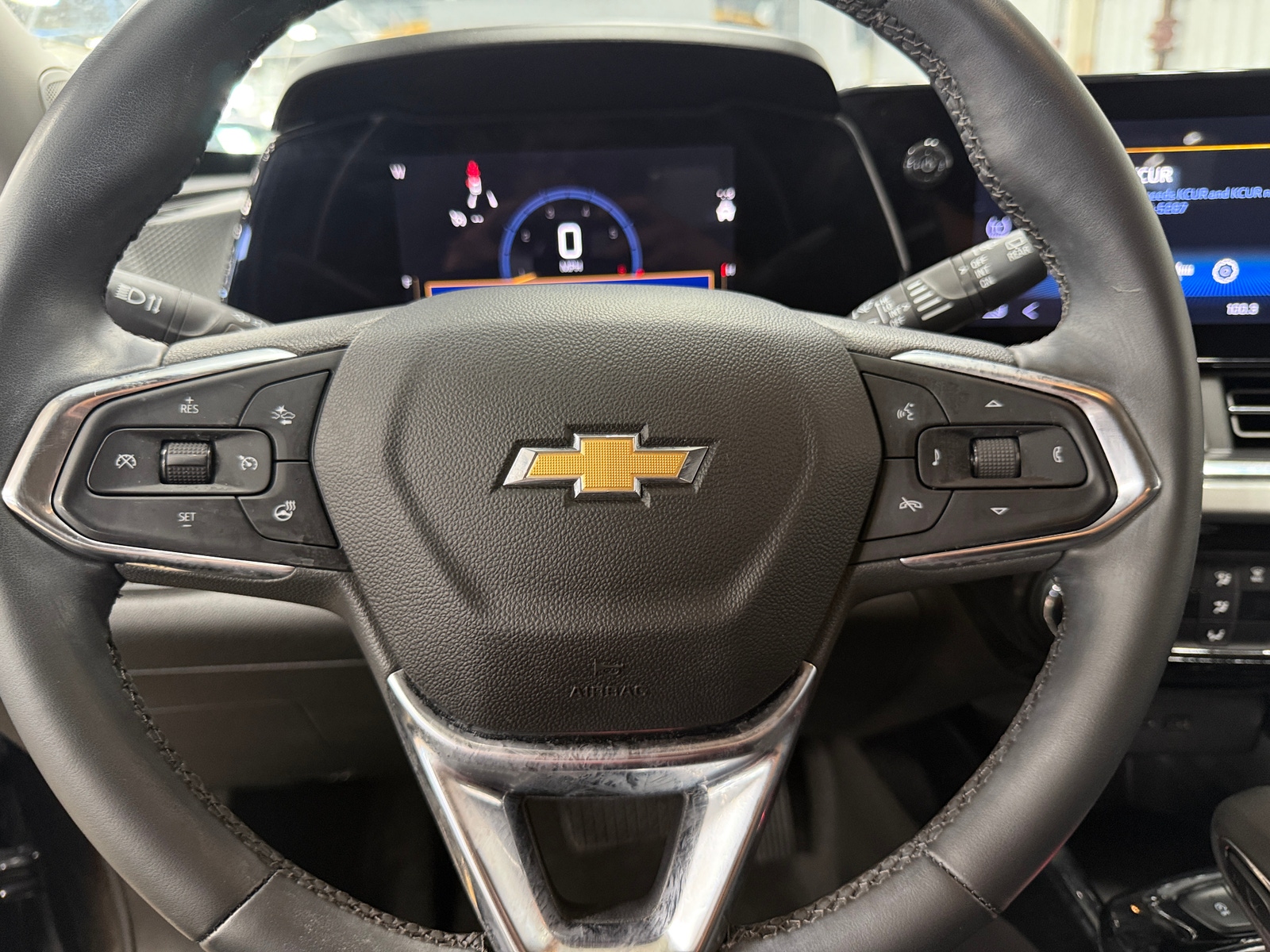 Thumbnail: 2025 Chevrolet Trax - 5