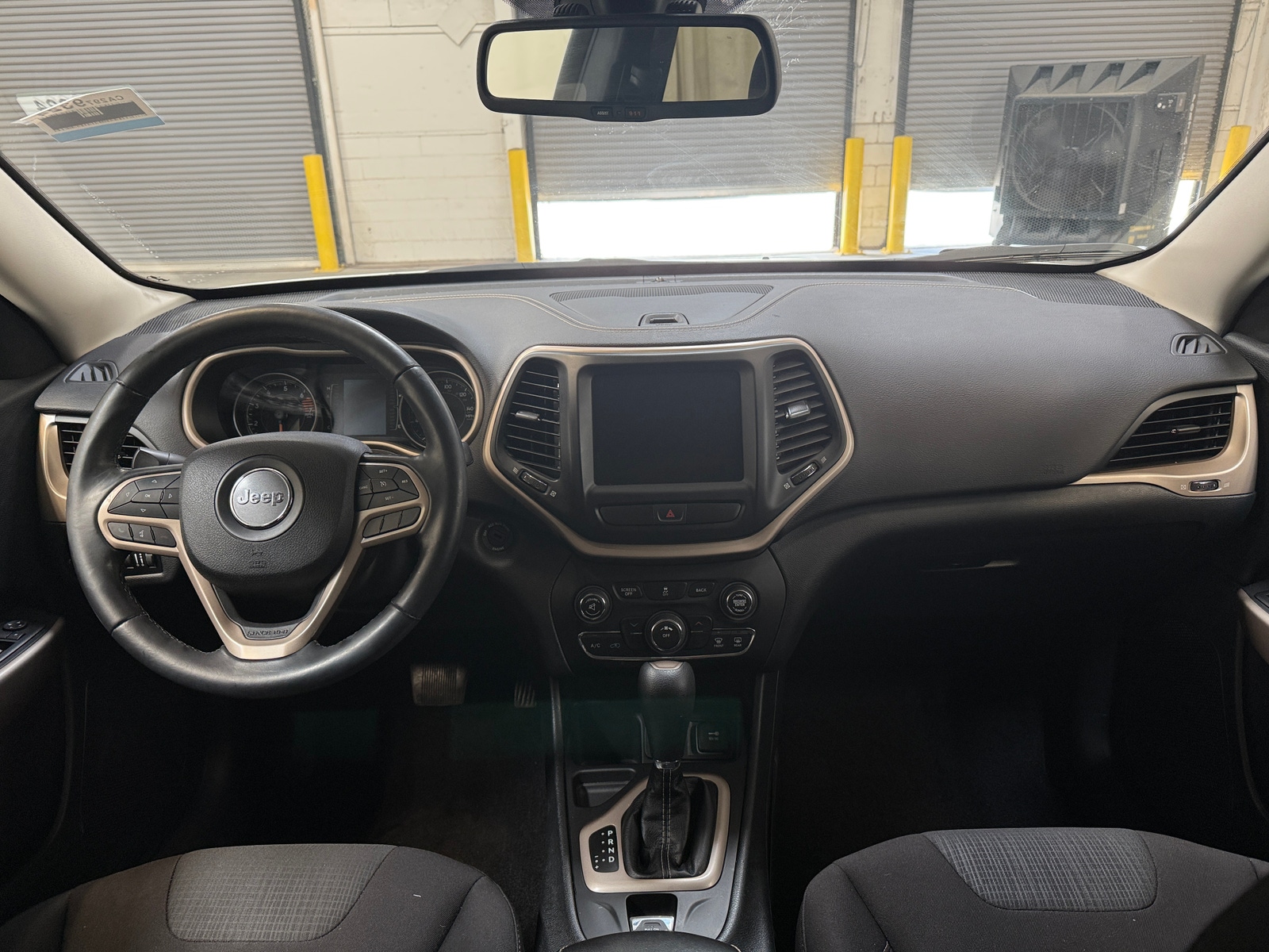 Thumbnail: 2017 Jeep Cherokee - 3