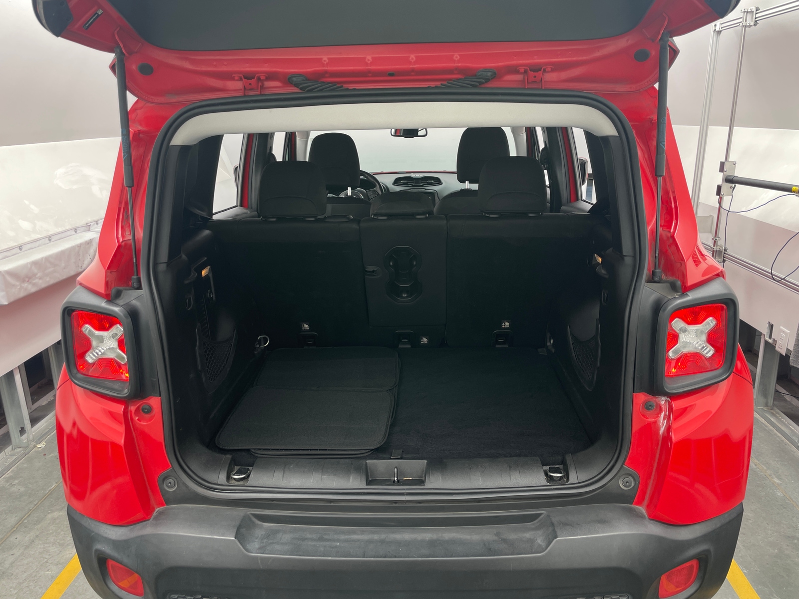 Thumbnail: 2017 Jeep Renegade - 7