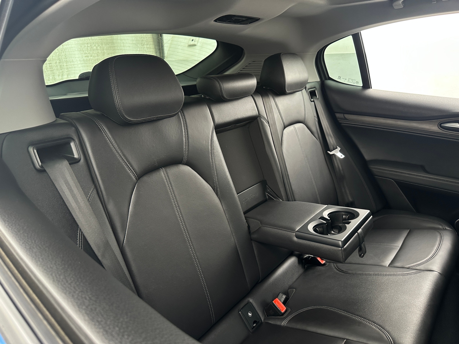Thumbnail: 2021 Alfa Romeo Stelvio - 5