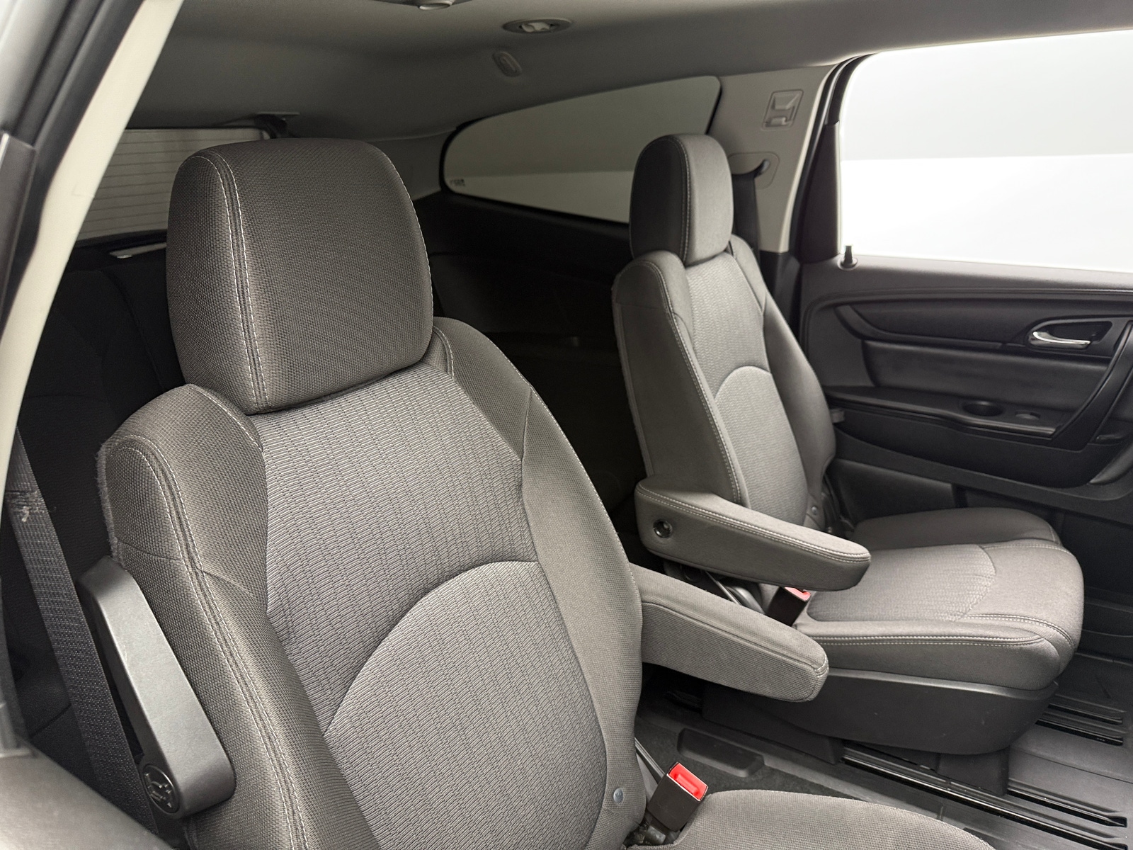 Thumbnail: 2016 Chevrolet Traverse - 6