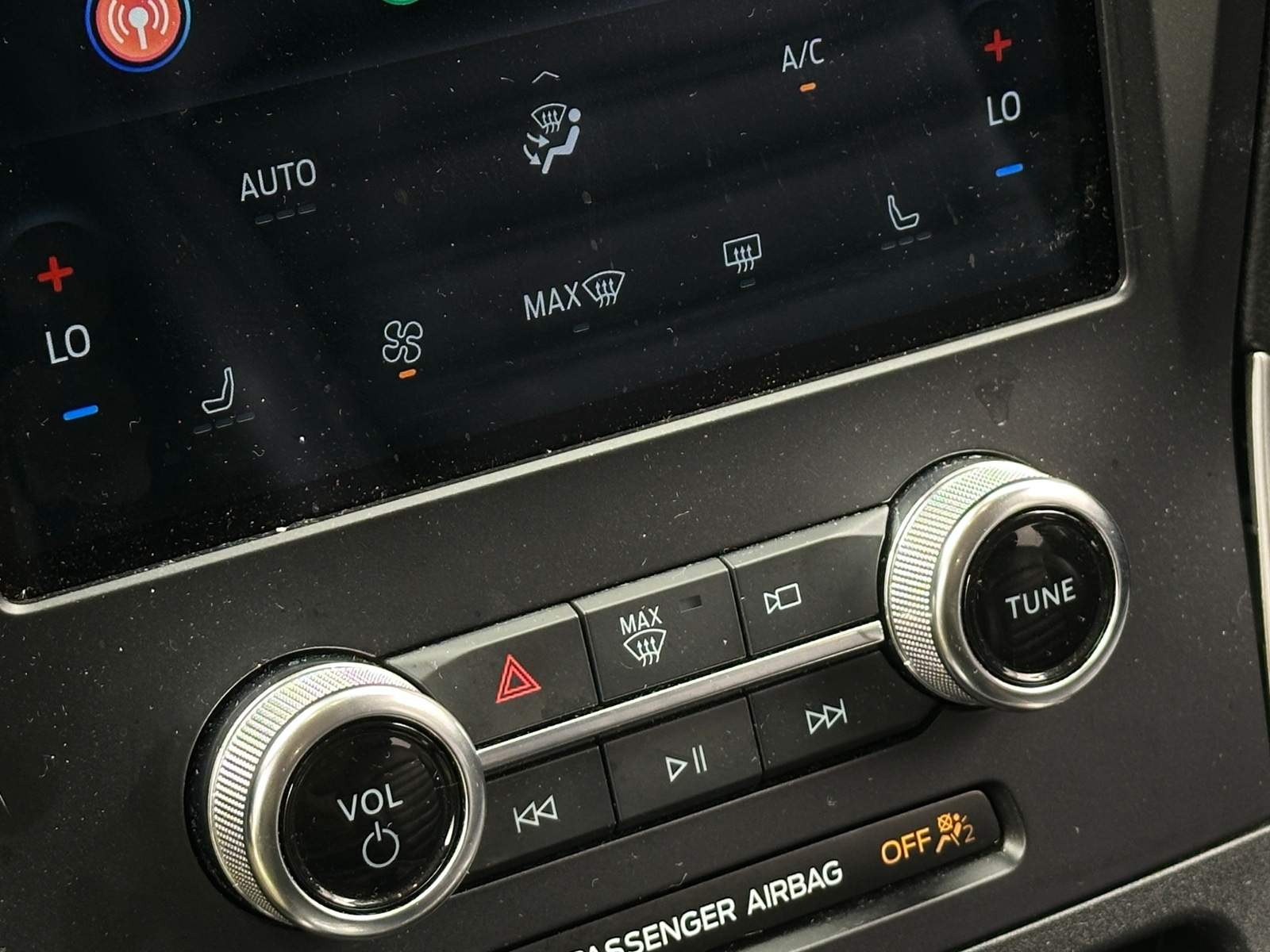 Thumbnail: 2024 Ford Edge - 3