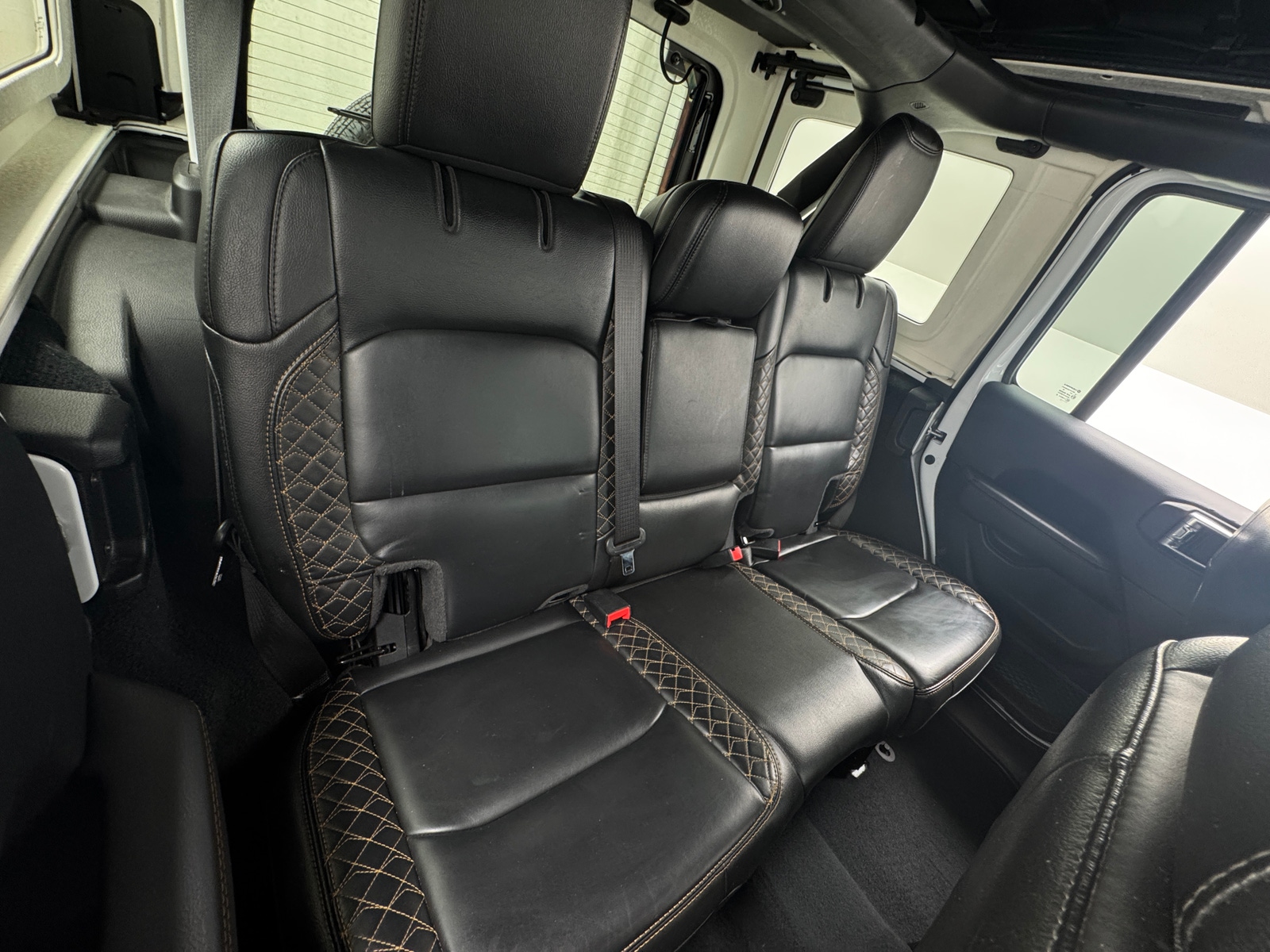 Thumbnail: 2022 Jeep Wrangler - 5