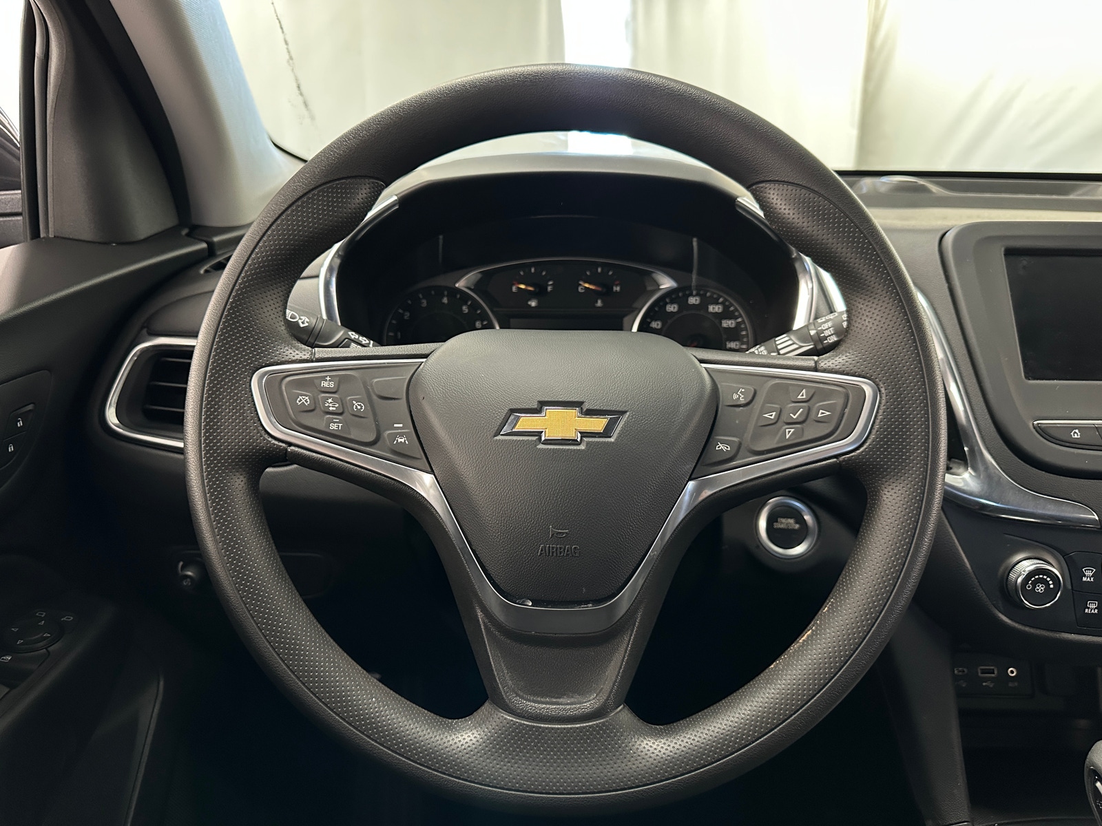 Thumbnail: 2023 Chevrolet Equinox - 5