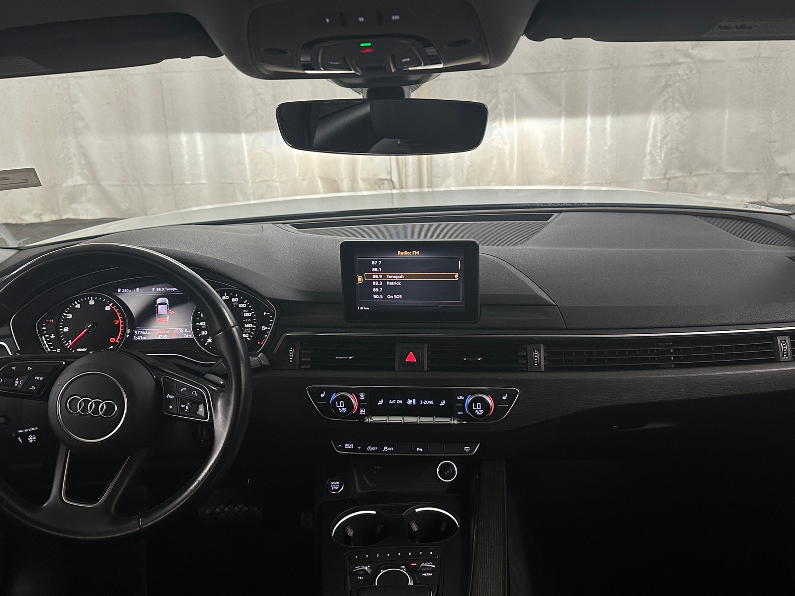 Thumbnail: 2019 Audi A4 - 2