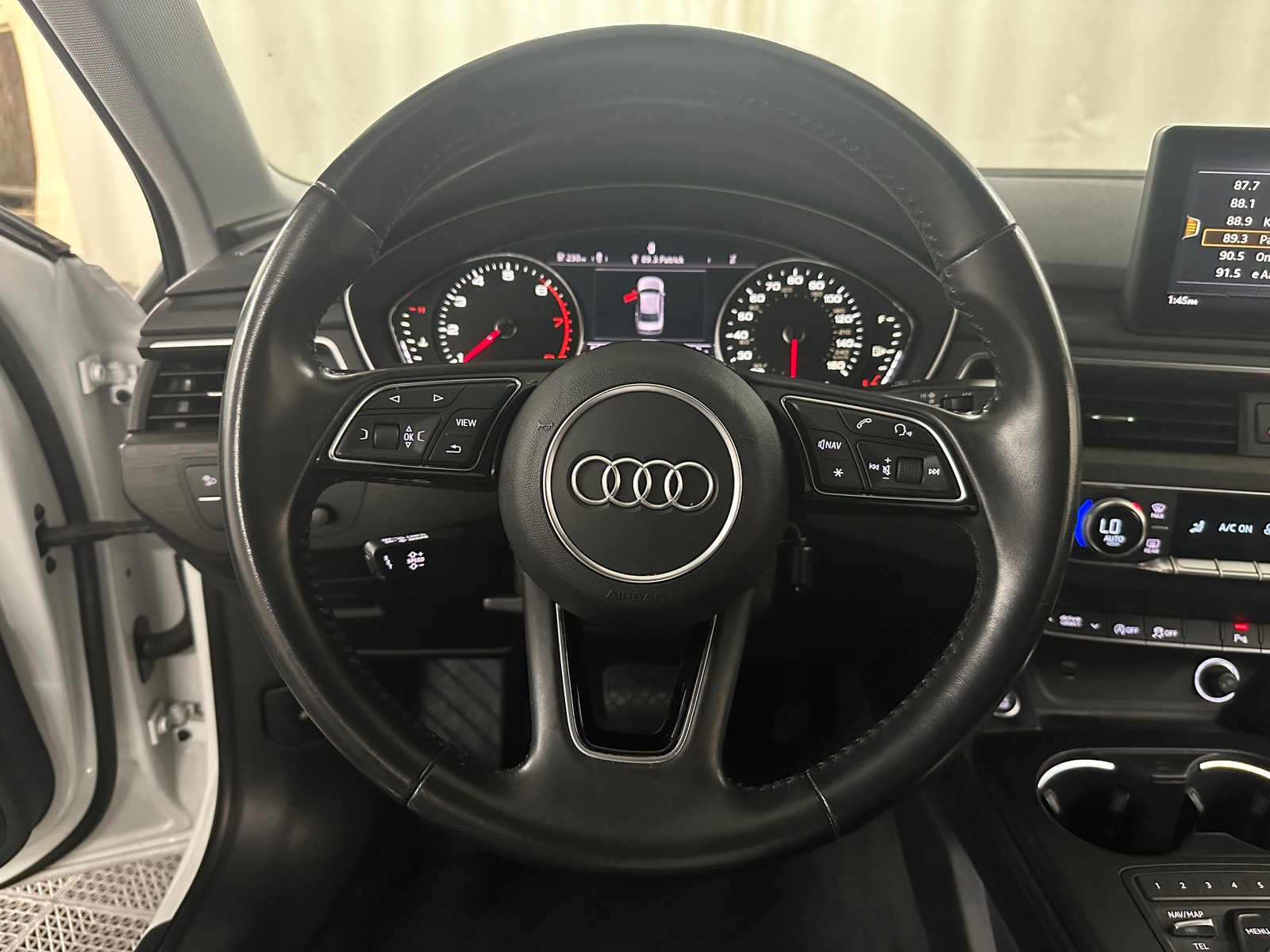 Thumbnail: 2019 Audi A4 - 4