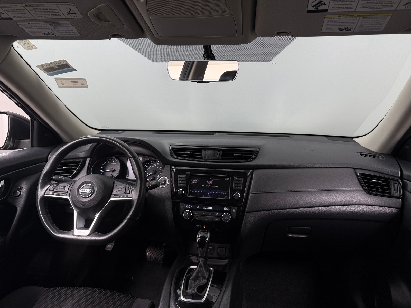 Thumbnail: 2018 Nissan Rogue - 3