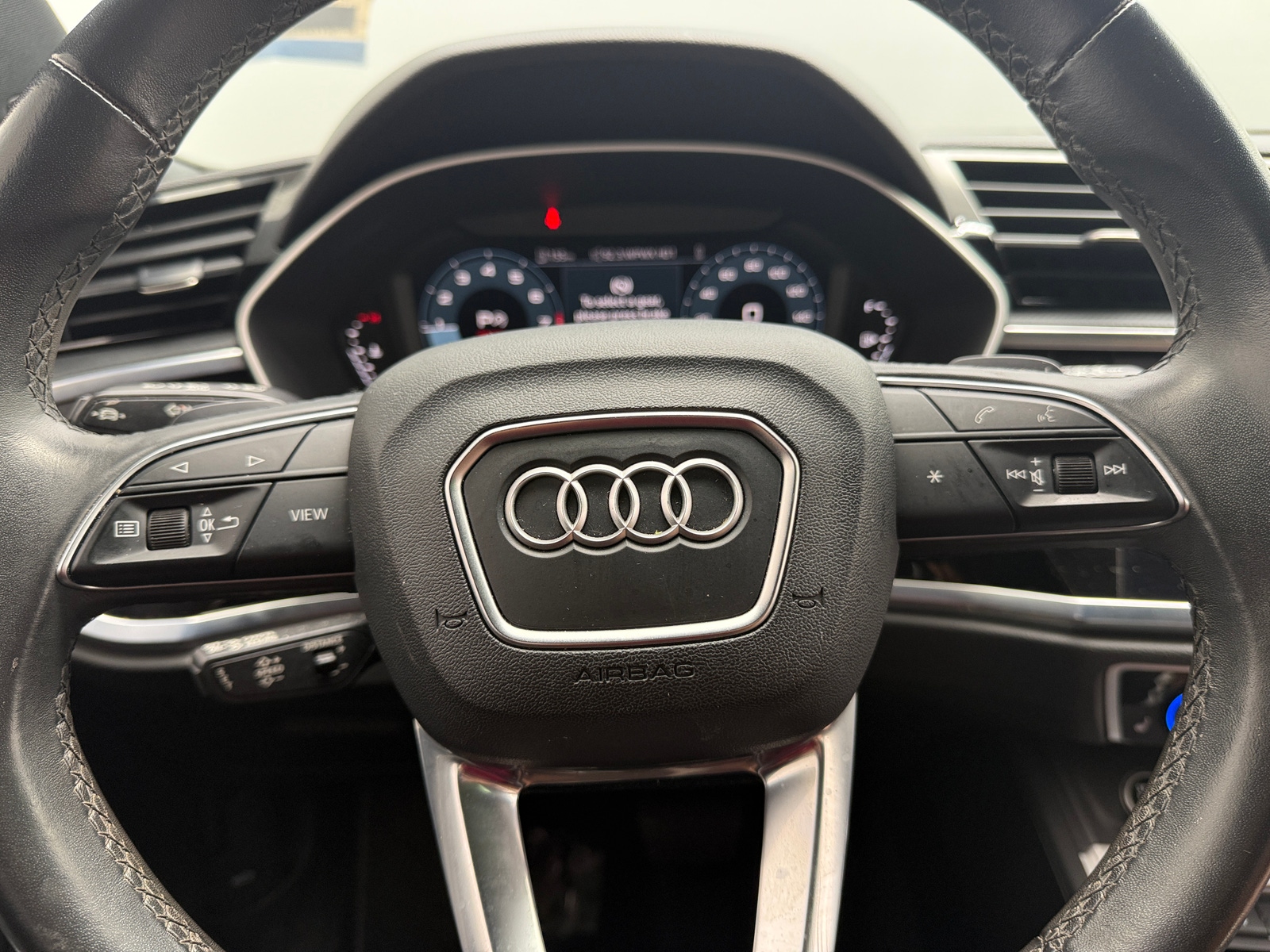 Thumbnail: 2022 Audi Q3 - 4