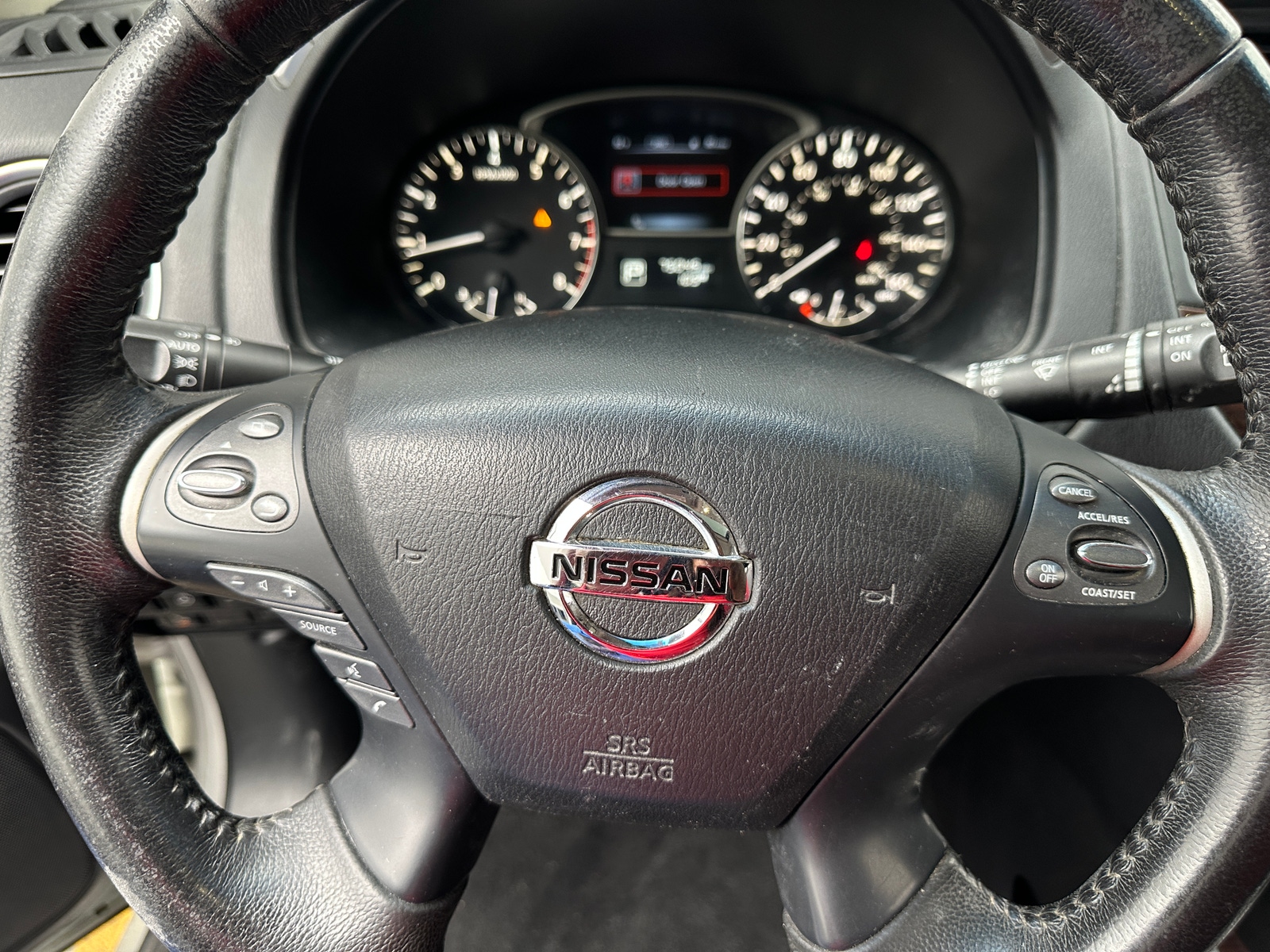 Thumbnail: 2015 Nissan Pathfinder - 4