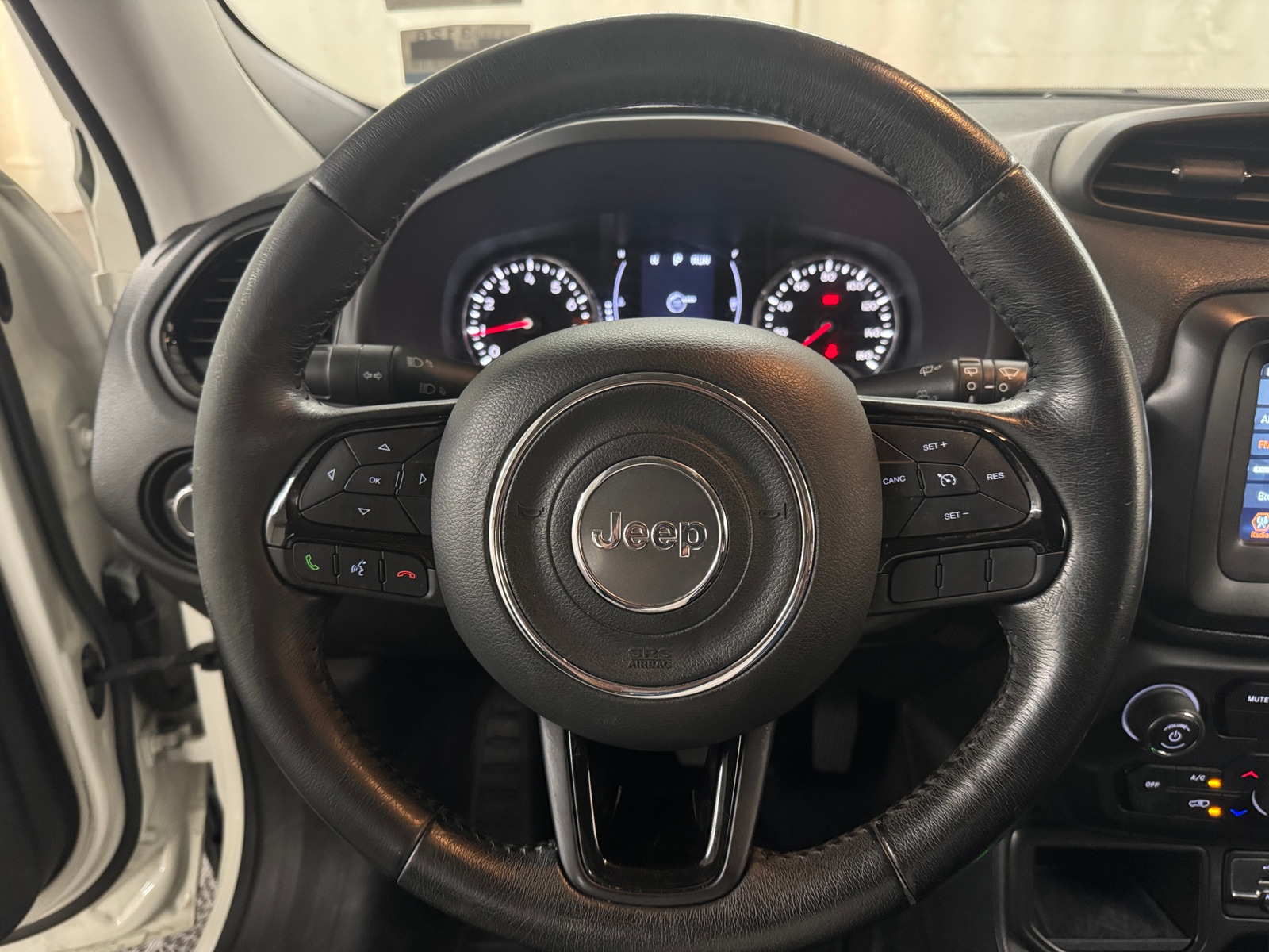 Thumbnail: 2020 Jeep Renegade - 5