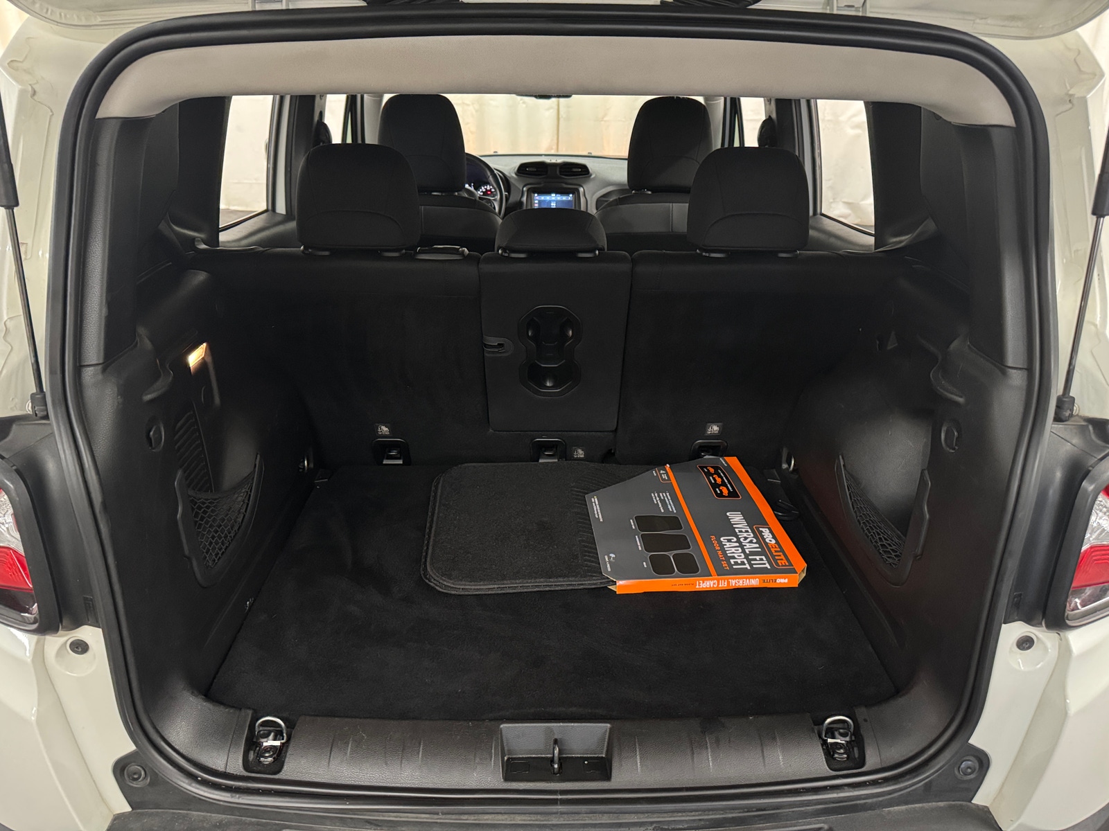 Thumbnail: 2020 Jeep Renegade - 7